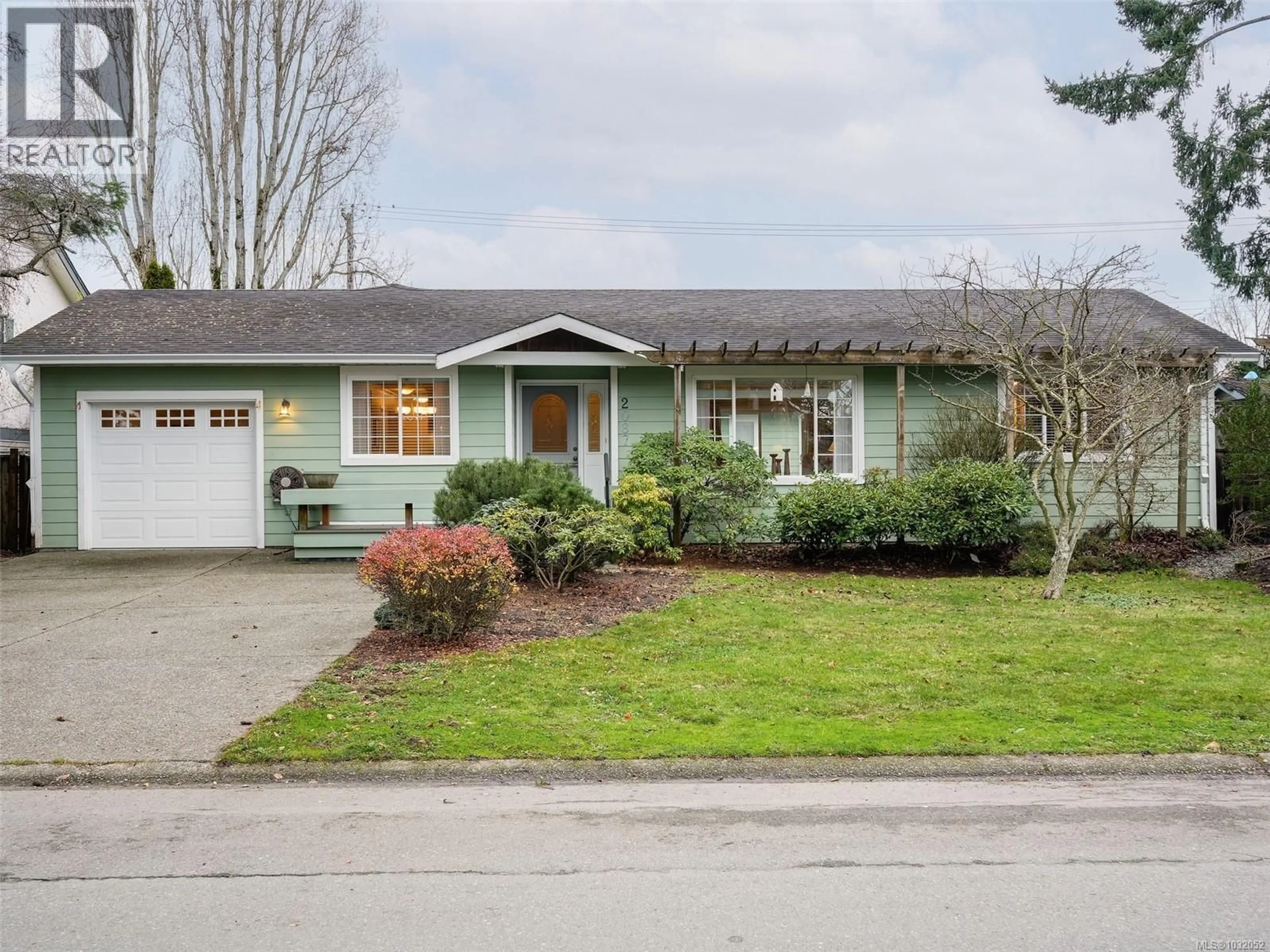 Home with vinyl exterior material, street for 2087 JAMES WHITE BOULEVARD, Sidney British Columbia V8L4G5