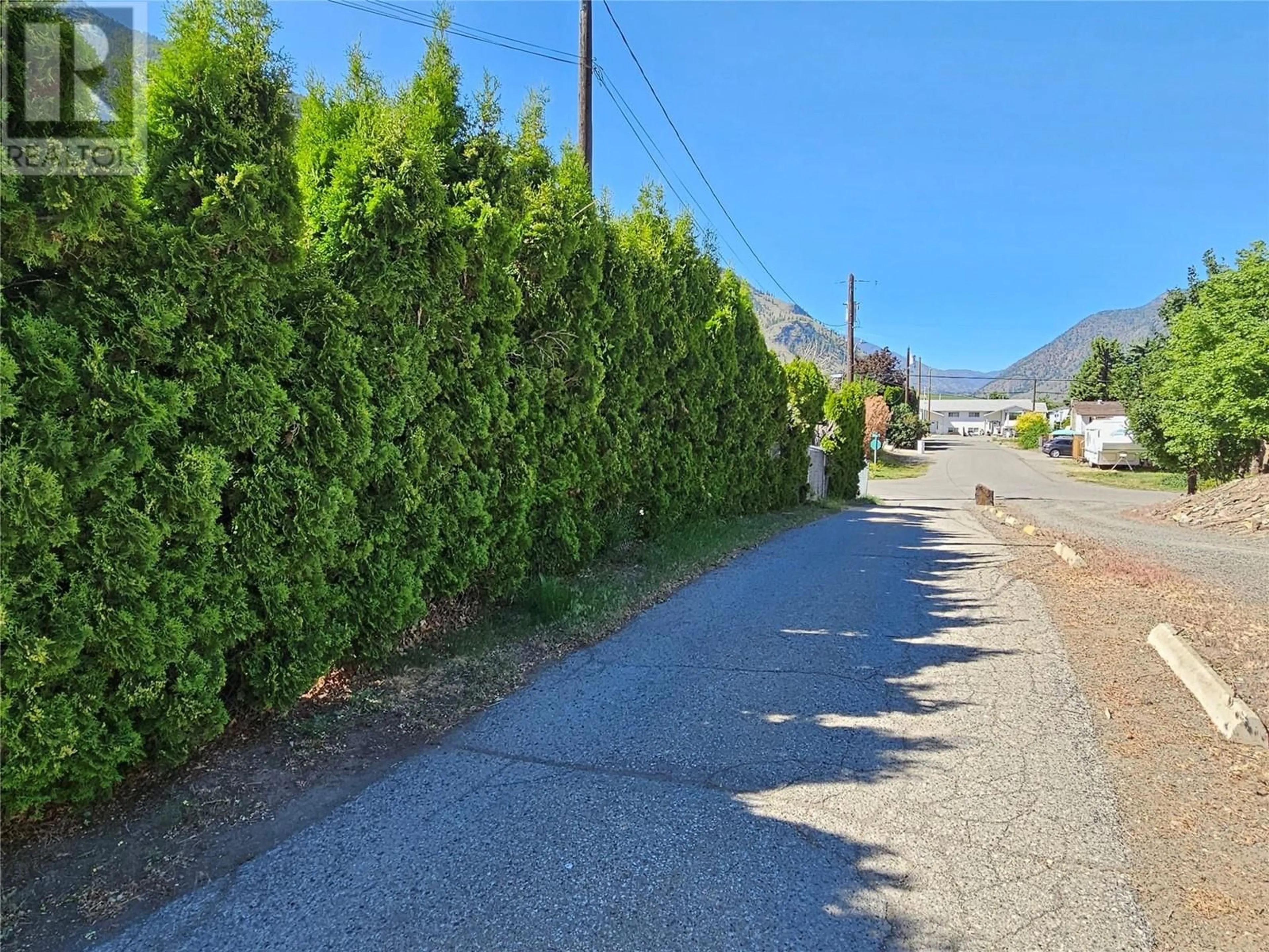 Parking for 429 3rd Avenue, Keremeos British Columbia V0X1N2