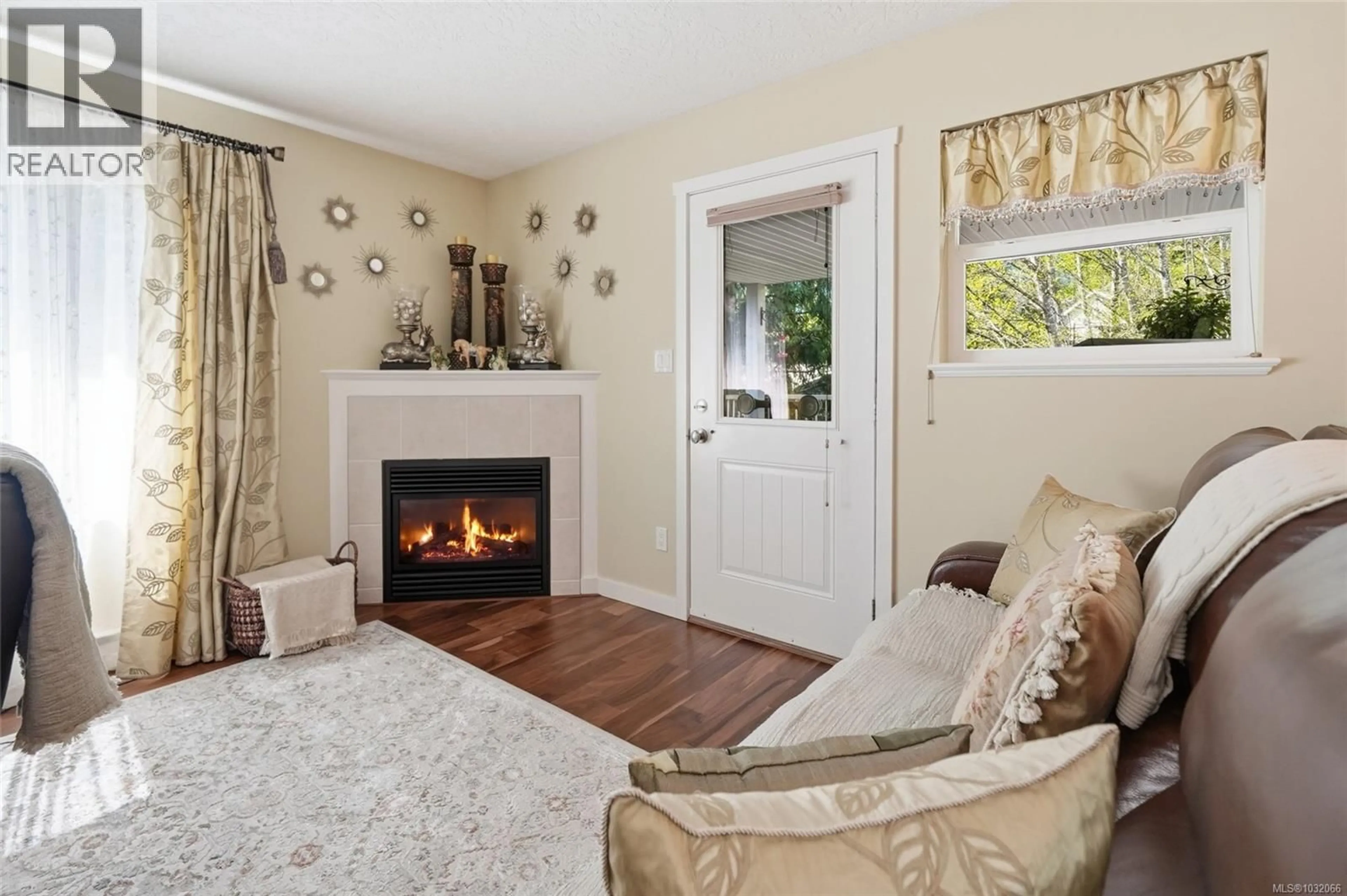 Living room with furniture, unknown for 1688 LAILAH'S LOOP, Qualicum Beach British Columbia V9K2S3
