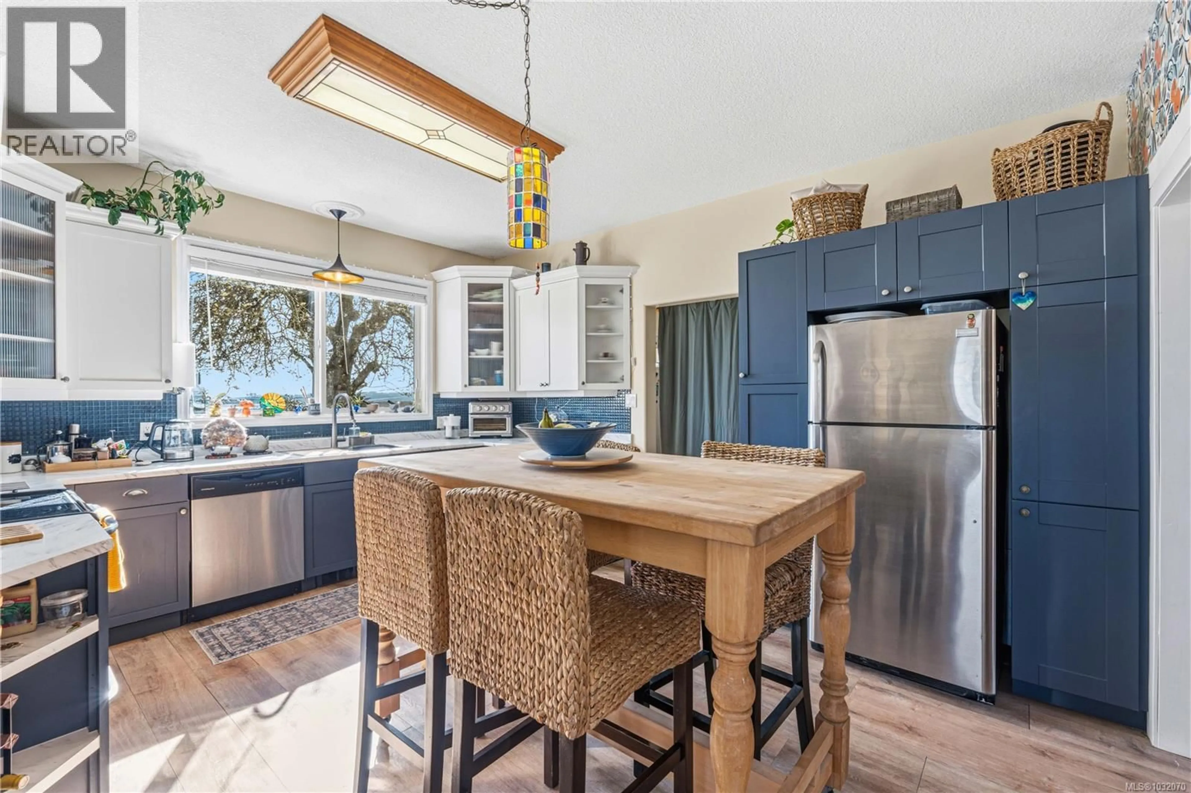 Open concept kitchen, ceramic/tile floor for 245 SABISTON STREET, Nanaimo British Columbia V9R1M4