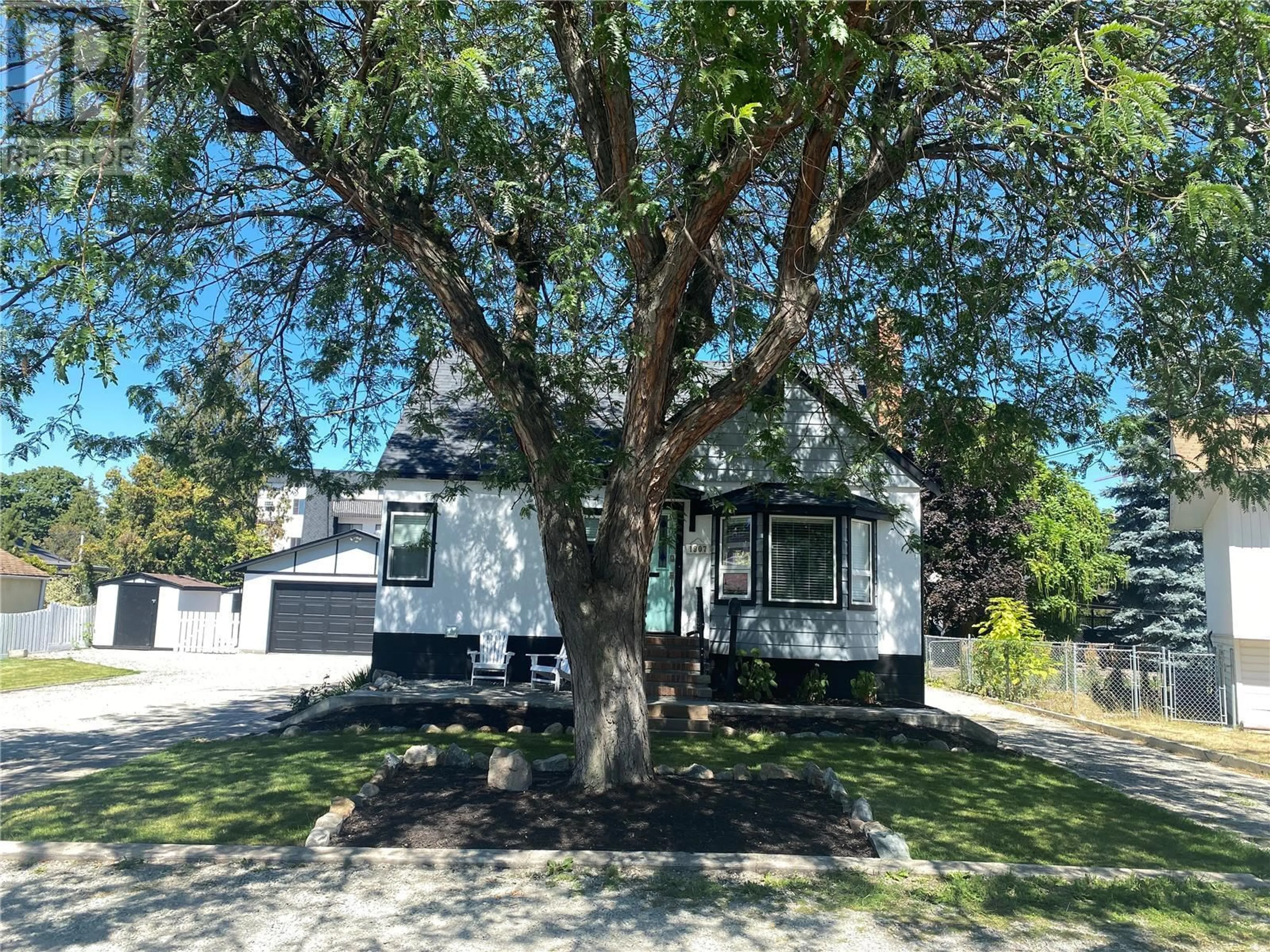 Frontside or backside of a home, cottage for 1907 Knox Crescent, Kelowna British Columbia V1Y1K9