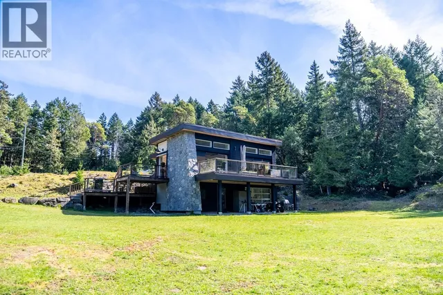 5582 HOOSON ROAD, Pender Island 3