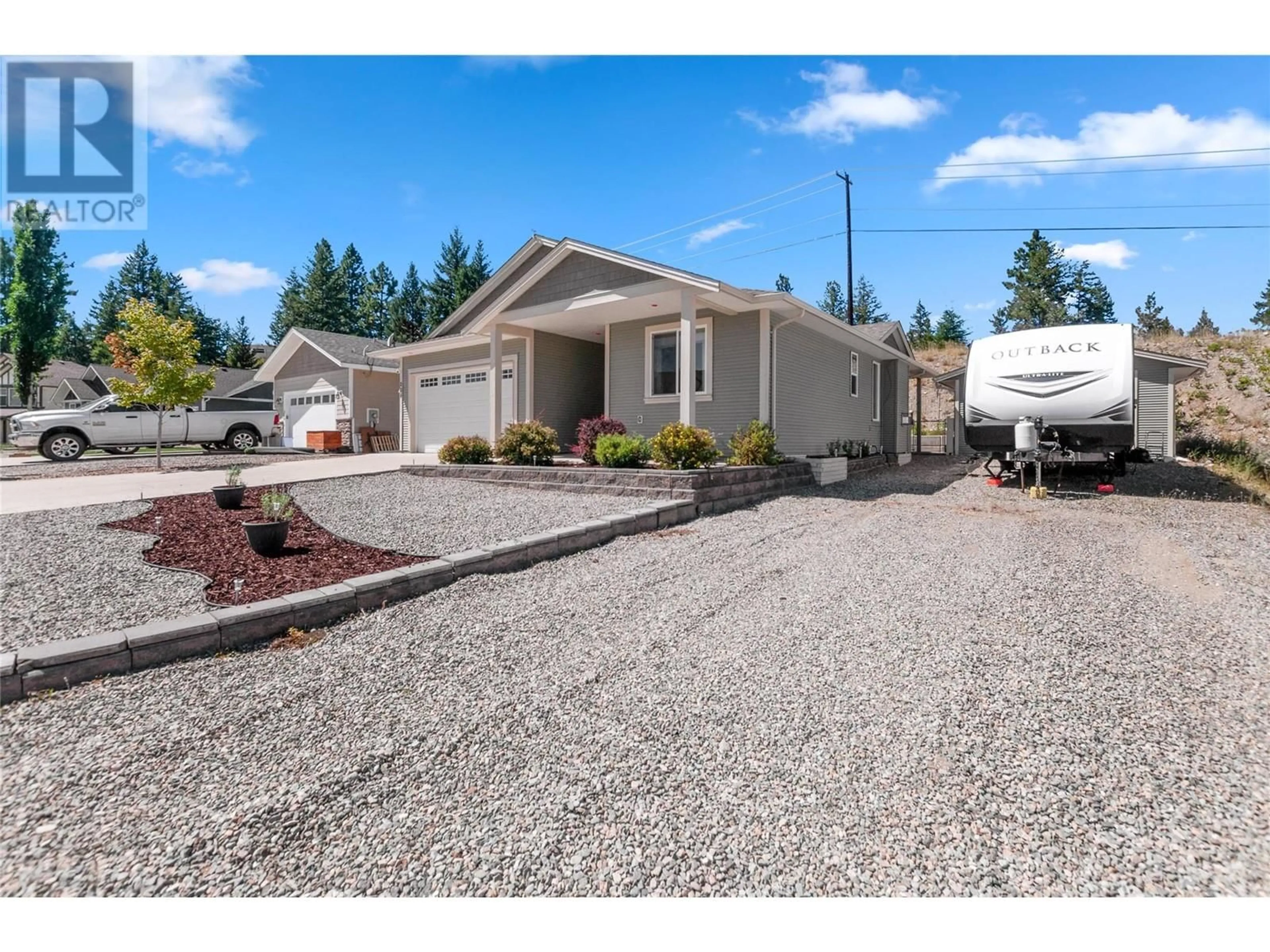 Home with vinyl exterior material for 204 WESTRIDGE Court, Princeton British Columbia V0X1W0