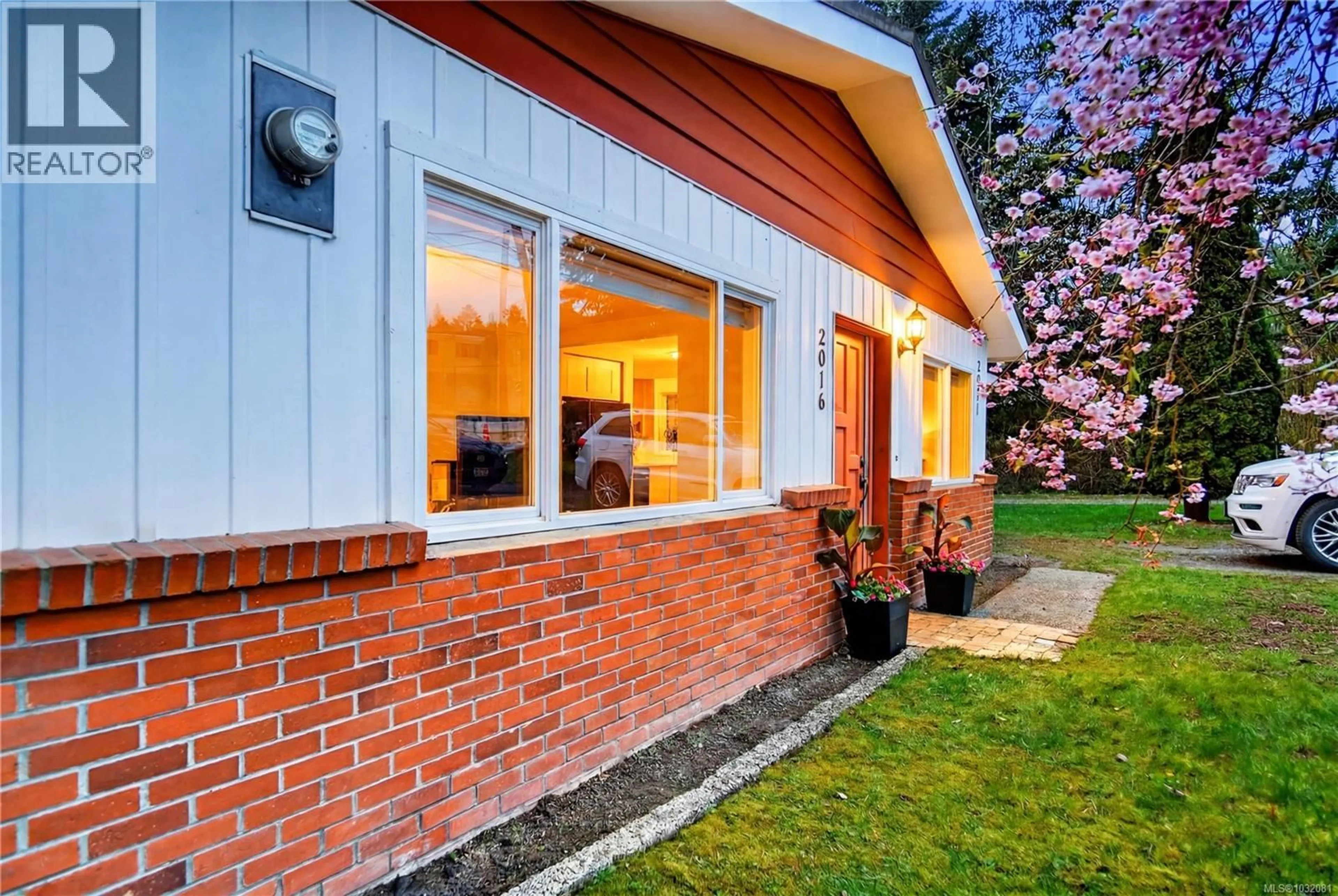 Home with brick exterior material, street for 2071 EAST WELLINGTON ROAD, Nanaimo British Columbia V9S5V2