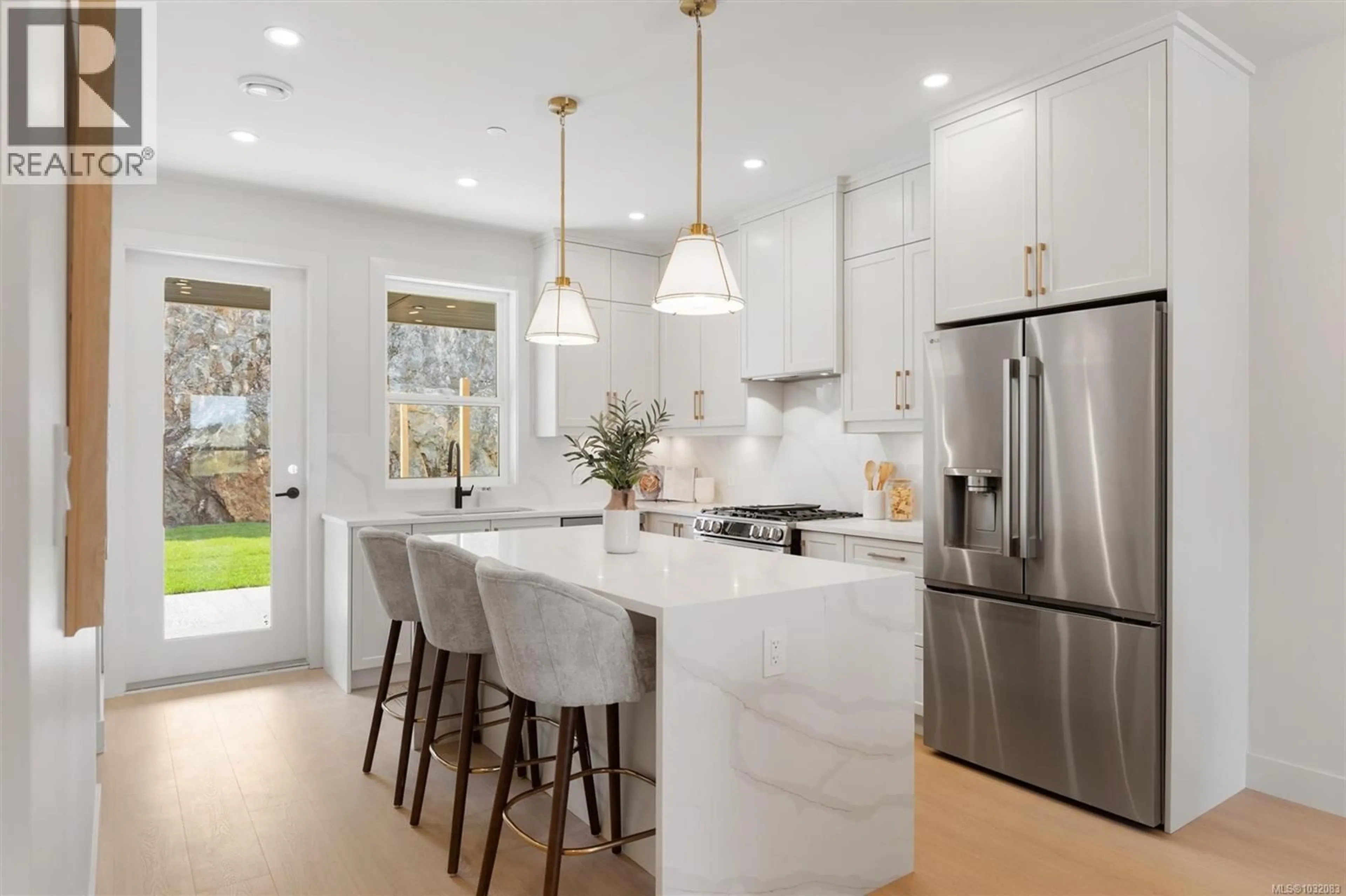 Contemporary kitchen, ceramic/tile floor for 2296 KINGBIRD DRIVE, Langford British Columbia V9B0E7