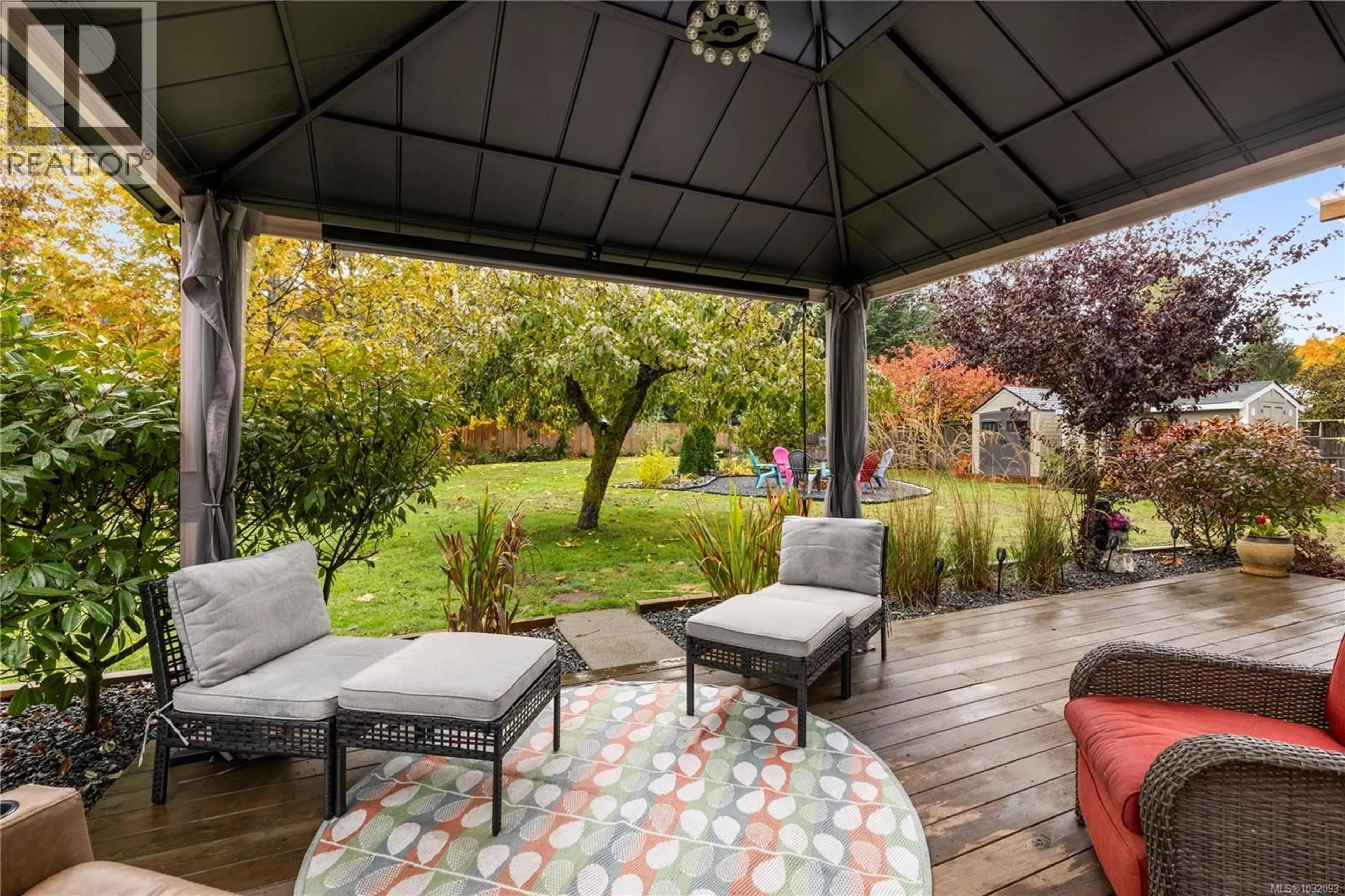 Patio, unknown for 2920 MARSHALL ROAD, Qualicum Beach British Columbia V9K1Z9