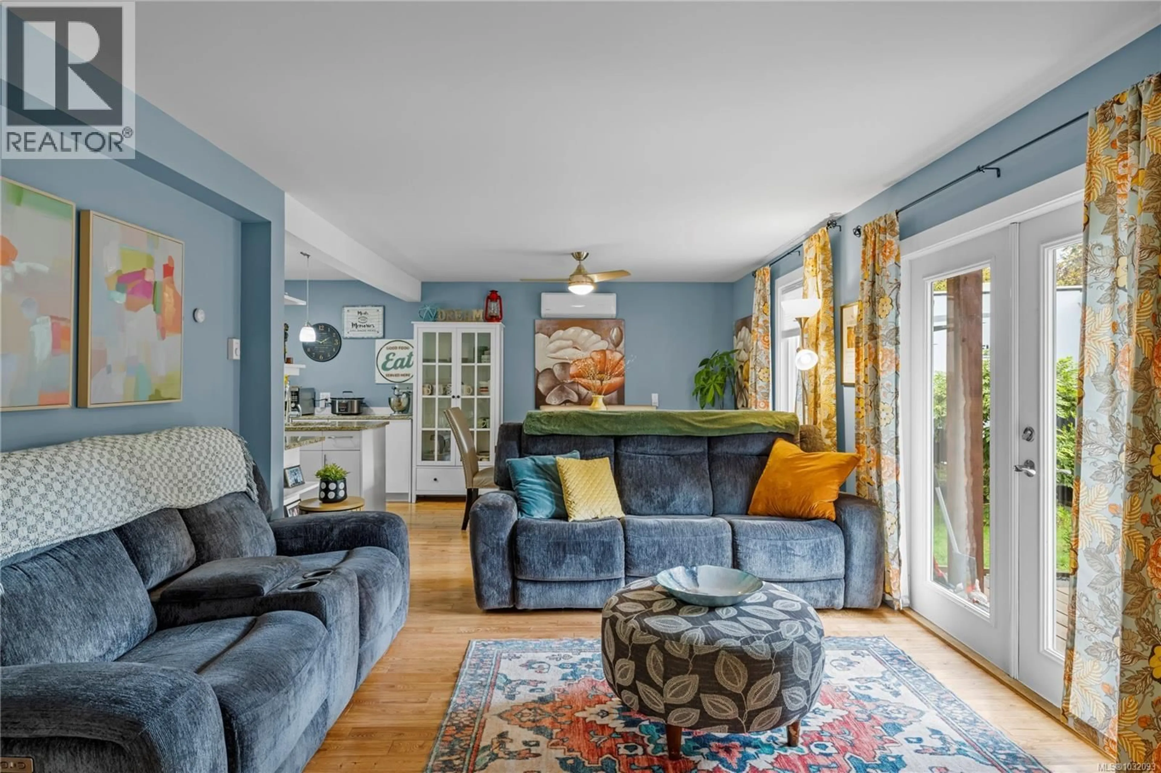 Living room with furniture, unknown for 2920 MARSHALL ROAD, Qualicum Beach British Columbia V9K1Z9