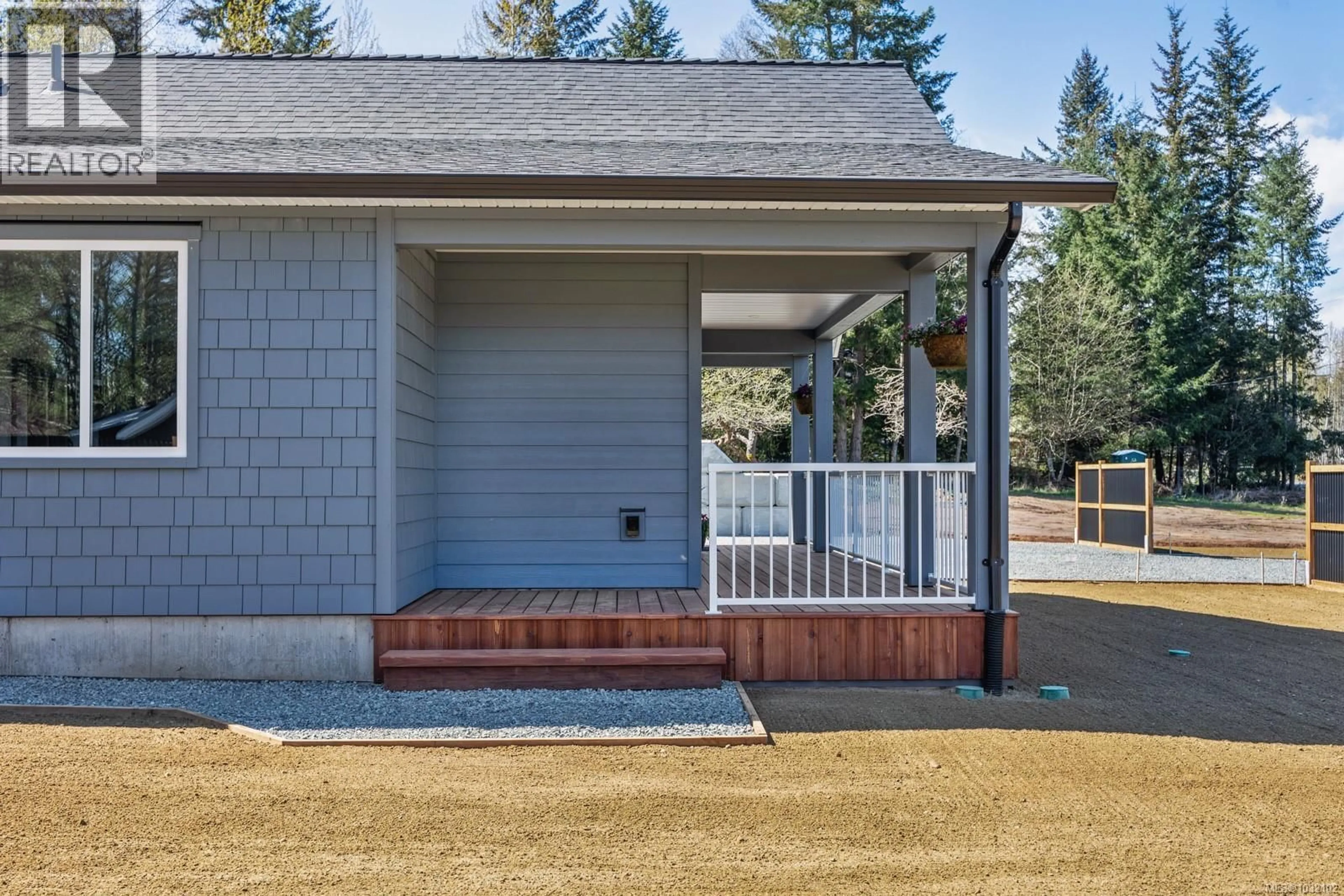 Home with vinyl exterior material, unknown for 1965 WILFRED ROAD, Black Creek British Columbia V9J1J8