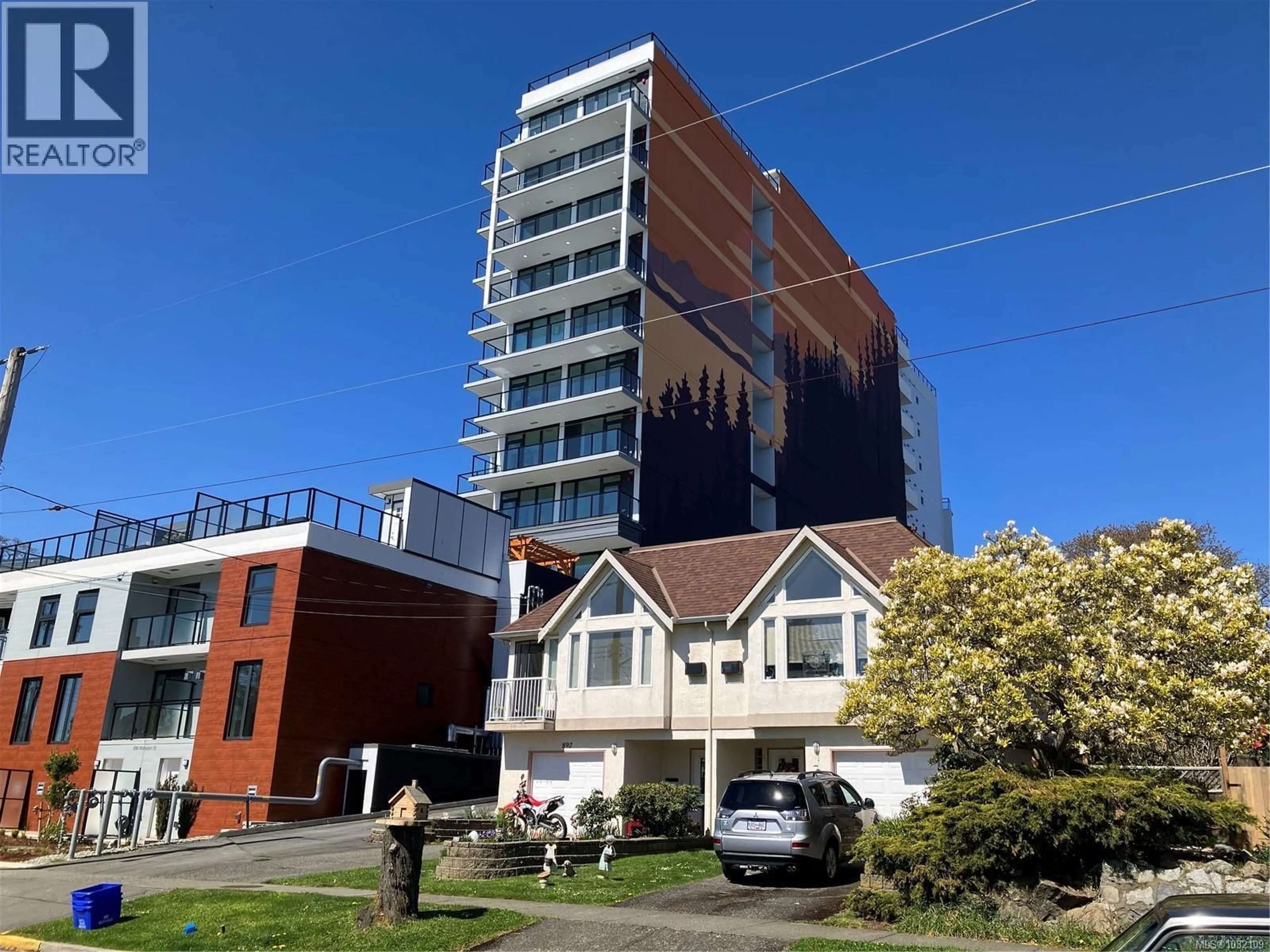 A pic from outside/outdoor area/front of a property/back of a property/a pic from drone, building for 202 - 899 ESQUIMALT ROAD, Esquimalt British Columbia V9A3M5