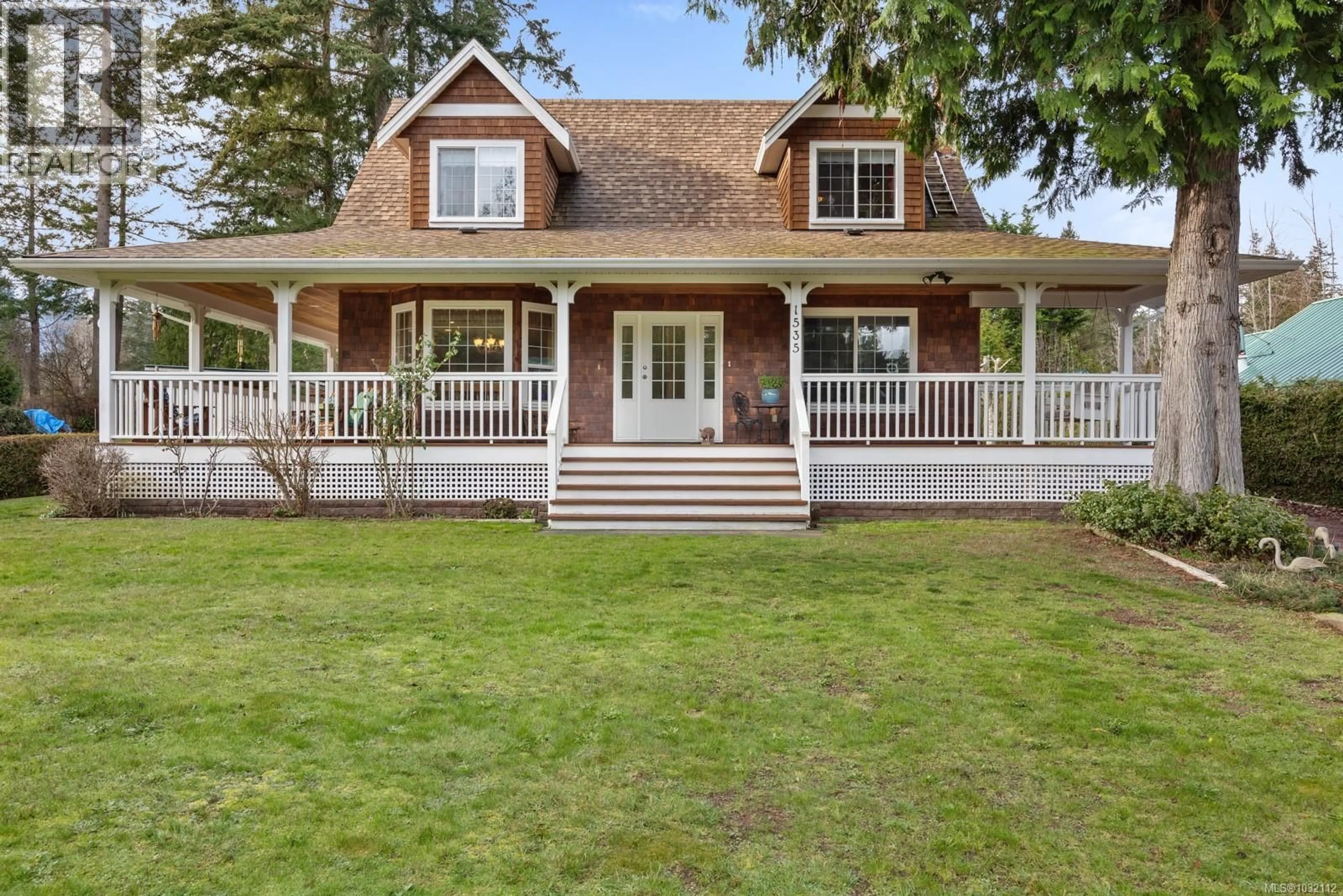 Home with vinyl exterior material, unknown for 1535 BAIKIE ROAD, Denman Island British Columbia V0R1T0