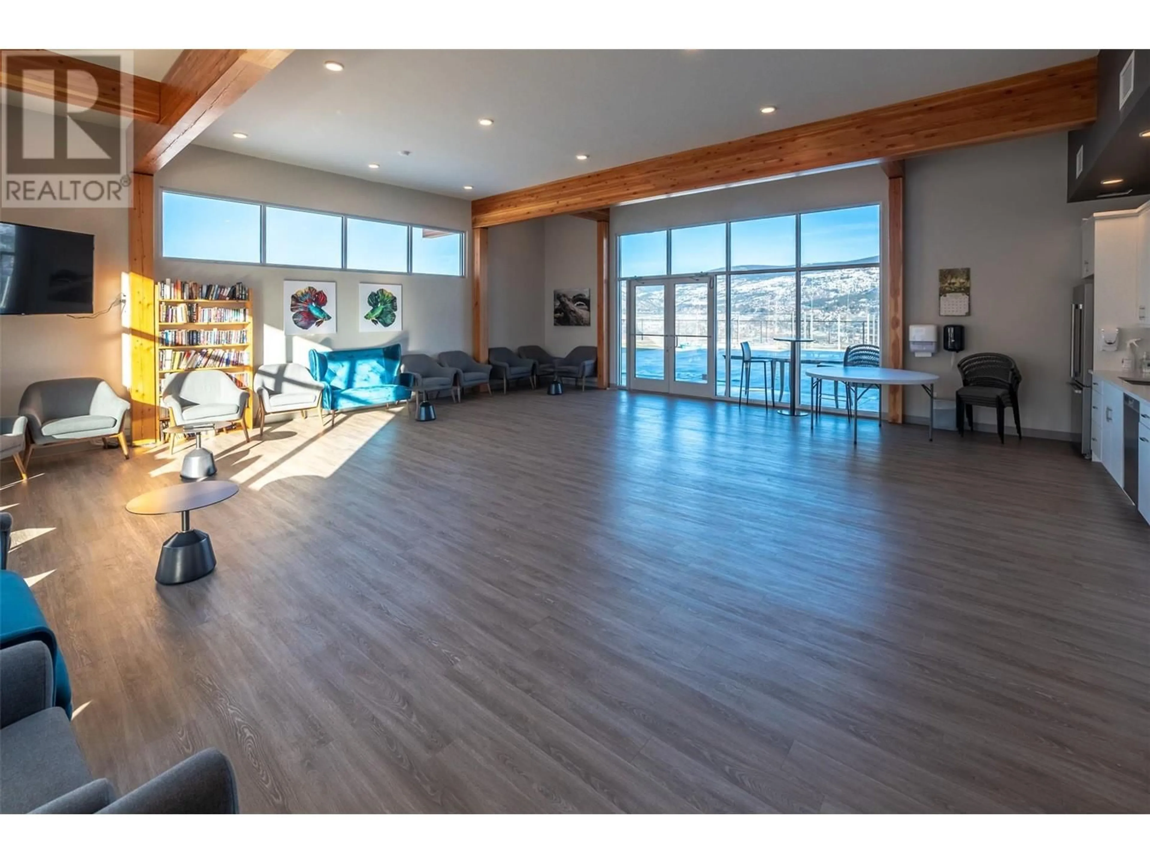 Indoor lobby, wood floors for 104 View Way, Penticton British Columbia V2A0A6