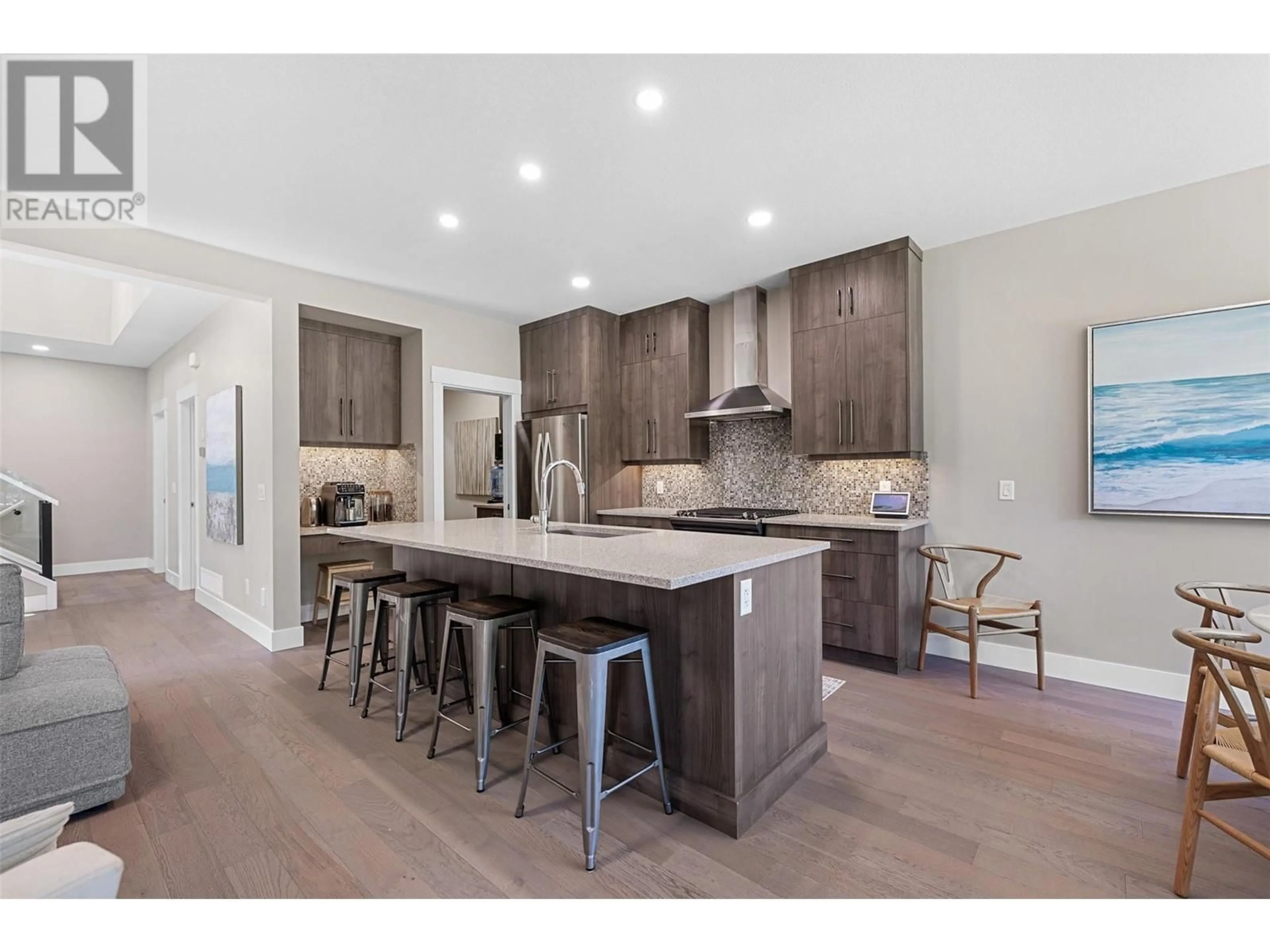 Open concept kitchen for 1296 Glenmore Drive, Kelowna British Columbia V1Y4P3