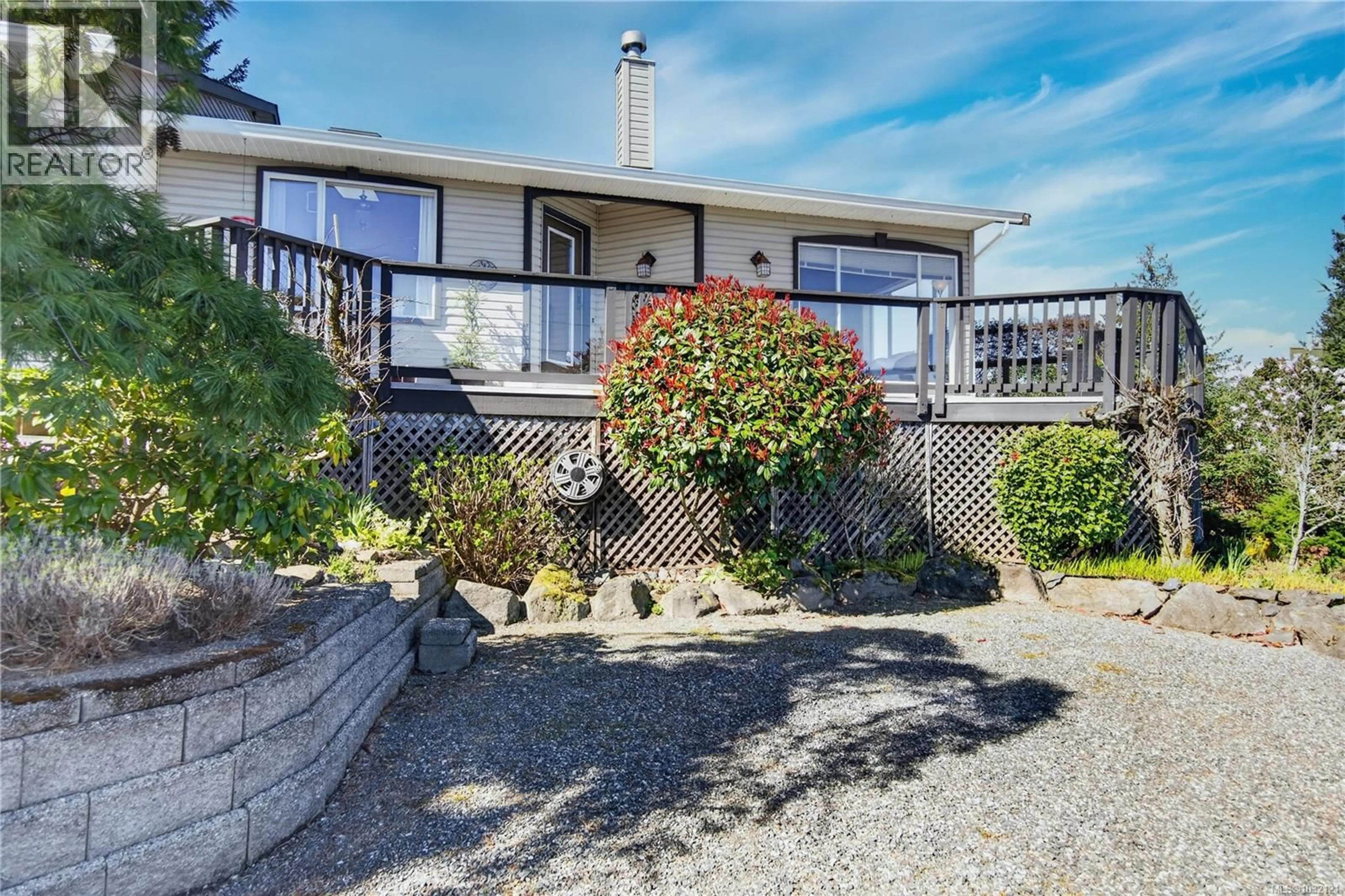 A pic from outside/outdoor area/front of a property/back of a property/a pic from drone, street for 1277 SELKIRK DRIVE, Nanaimo British Columbia V9R5Z5