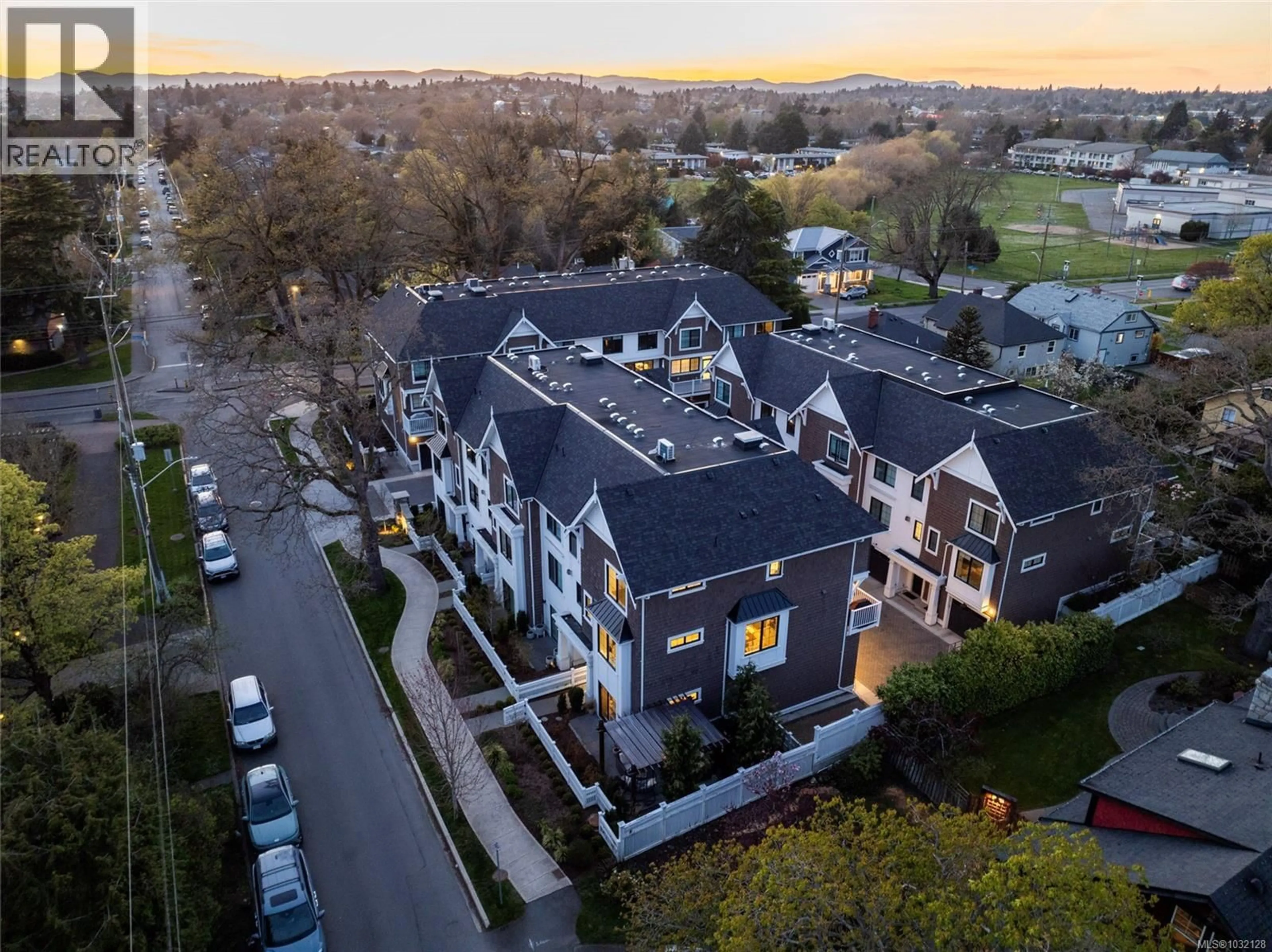 A pic from outside/outdoor area/front of a property/back of a property/a pic from drone, unknown for 11 - 1810 KINGS ROAD, Saanich British Columbia V8R2P3