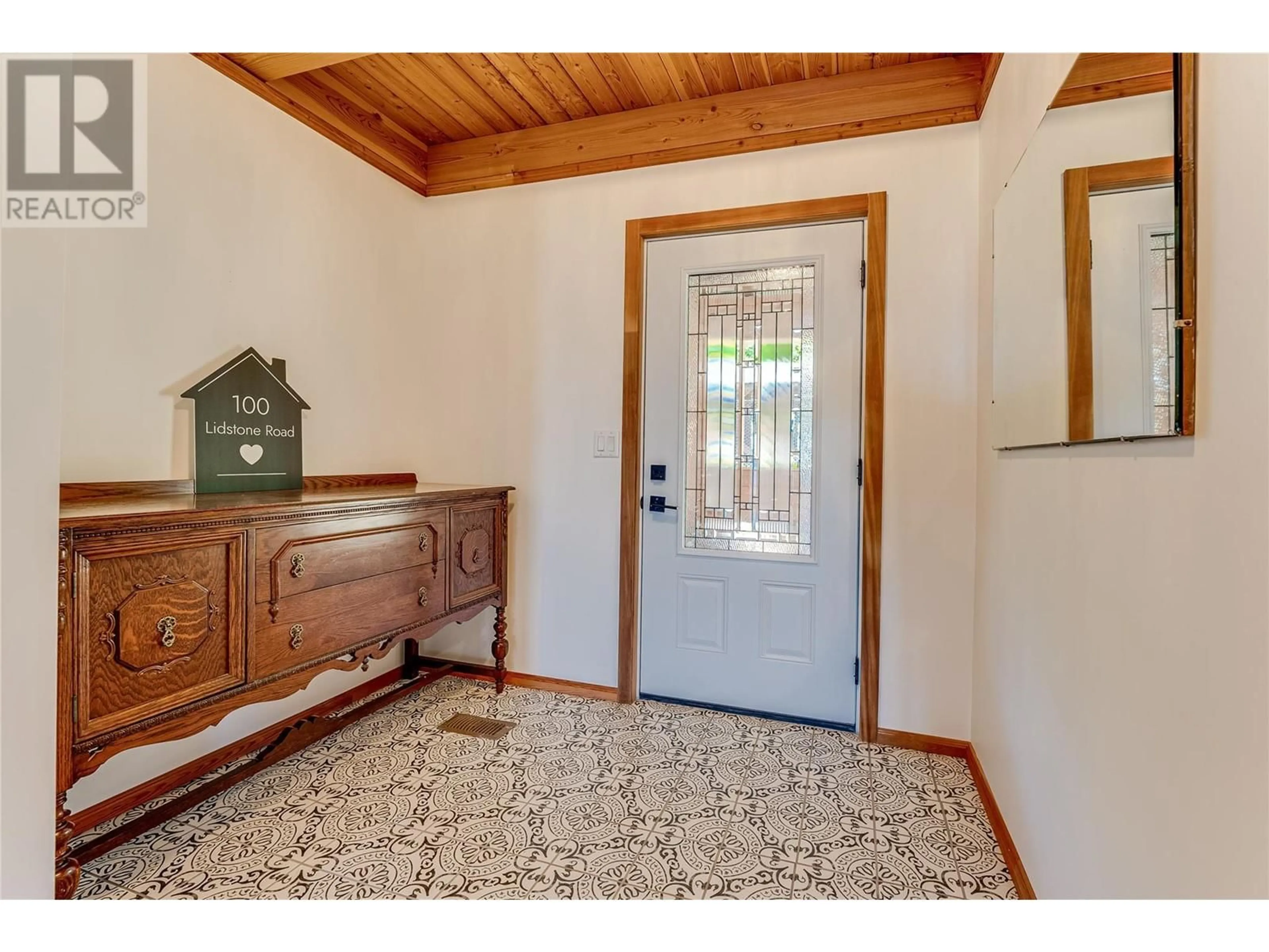 Indoor entryway, wood floors for 100 Lidstone Road, Grindrod British Columbia V1E4P9