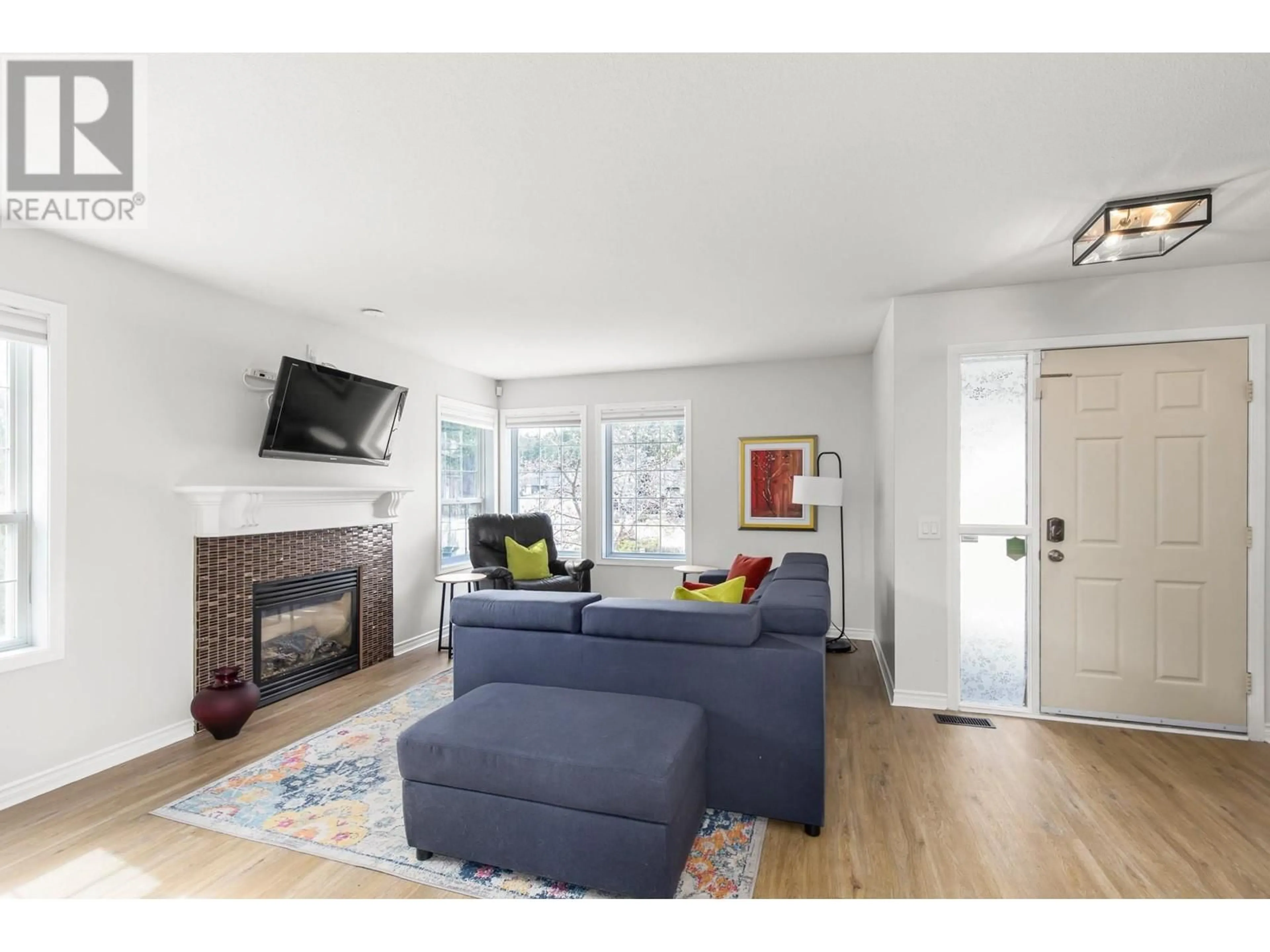 Living room, wood floors for 2097 Rose Tree Road Lot# Lot 7, West Kelowna British Columbia V1Z4A7