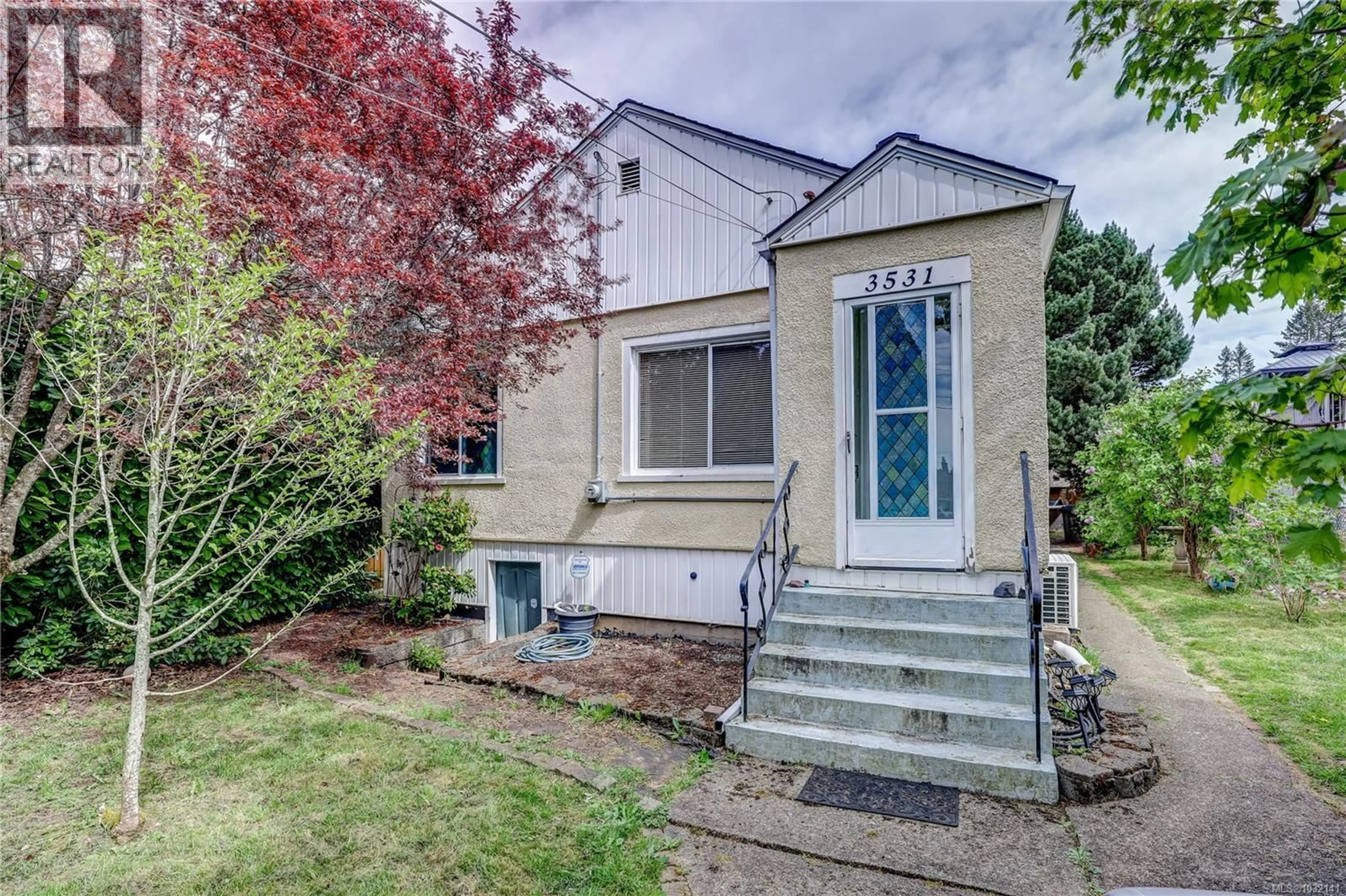 Home with vinyl exterior material, street for 3531 12TH AVENUE, Port Alberni British Columbia V9Y4Z9