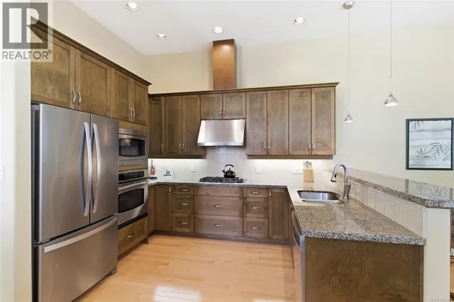 1377 CAPE COD DRIVE, Parksville 5