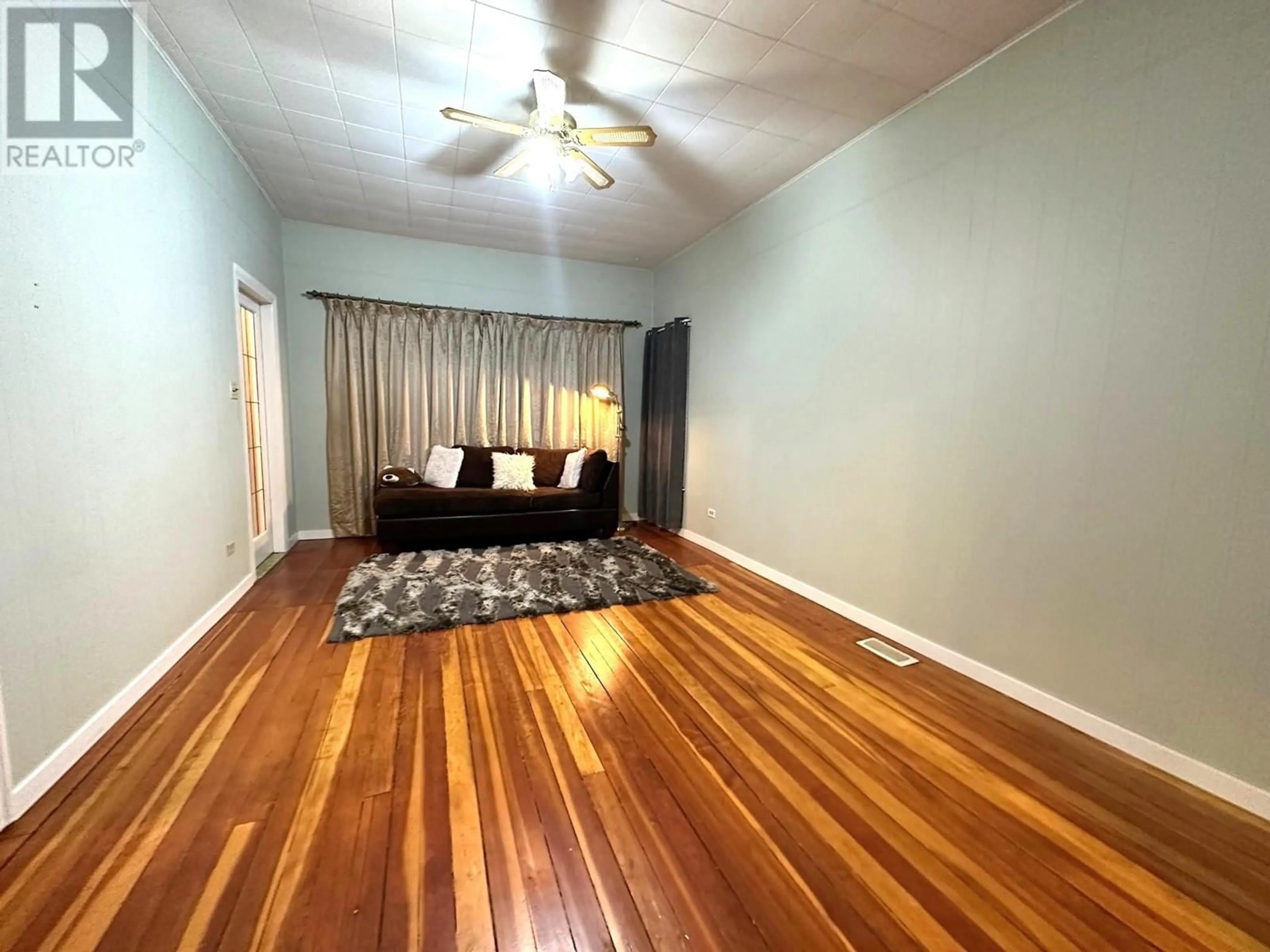 A pic of a room, wood floors for 394 WADE Avenue, Penticton British Columbia V2A1V1