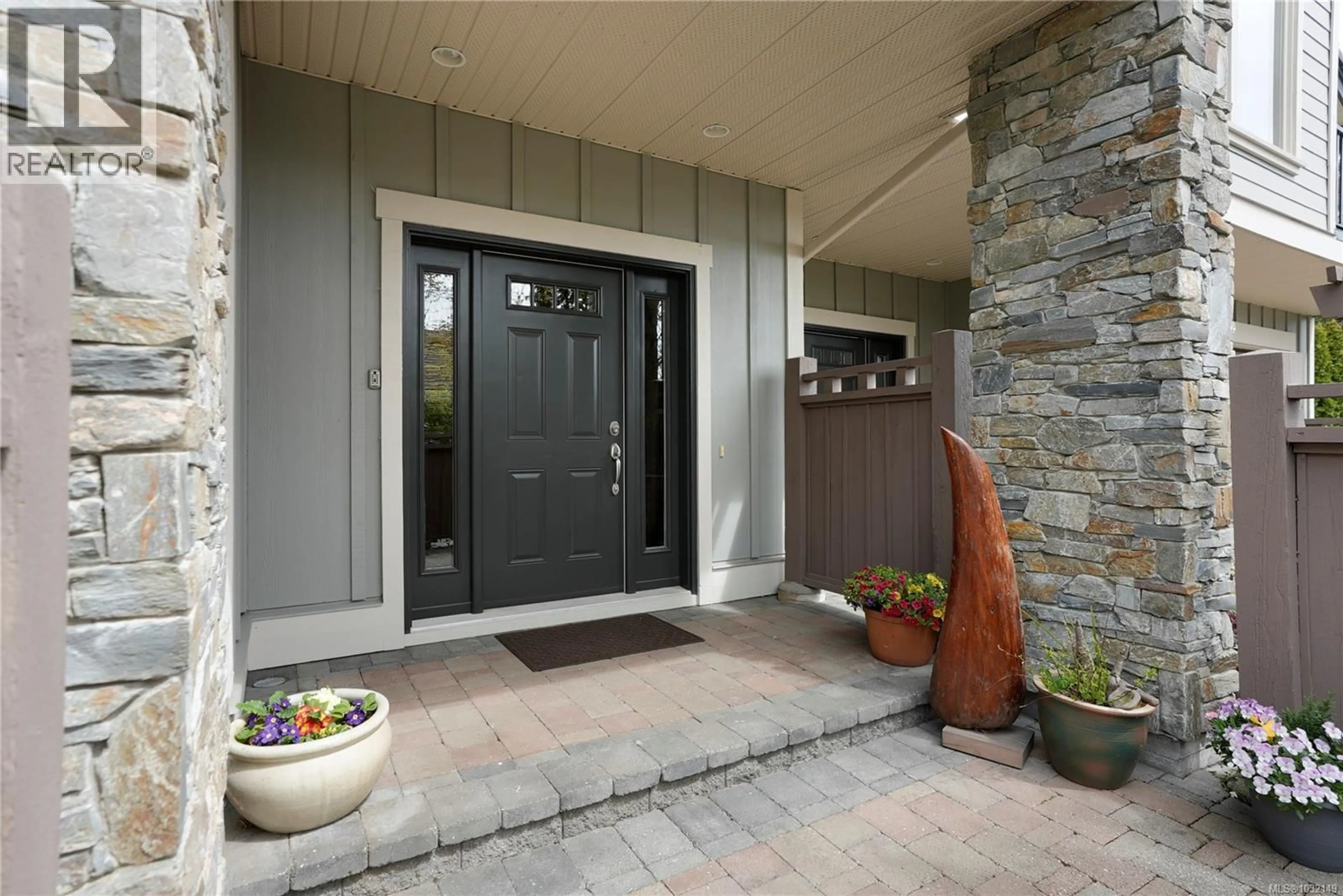Indoor entryway for 13 - 630 BROOKSIDE ROAD, Colwood British Columbia V9C3A2