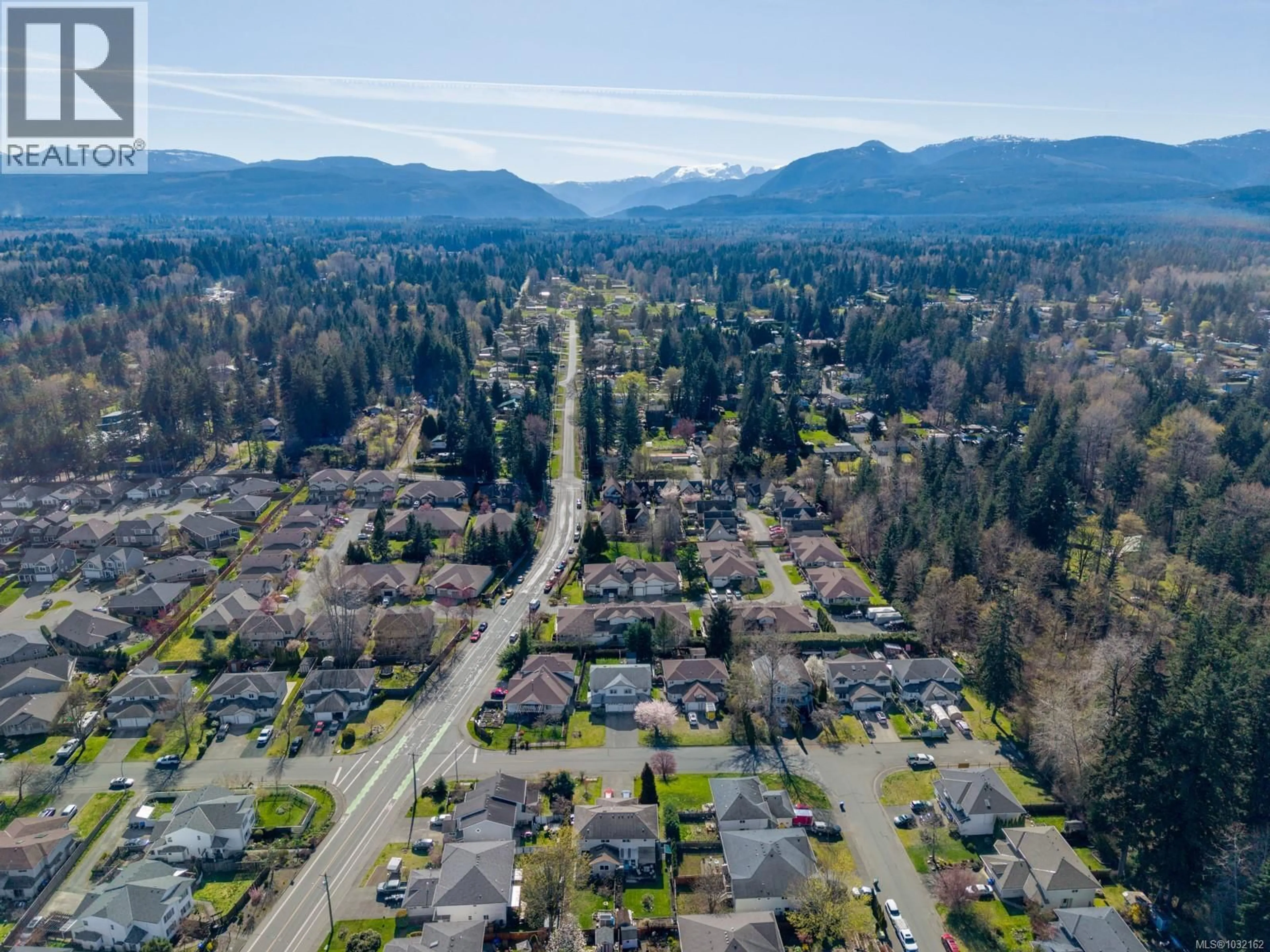 A pic from outside/outdoor area/front of a property/back of a property/a pic from drone, mountain view for A - 89 TIMBERLANE ROAD, Courtenay British Columbia V9N8Z3