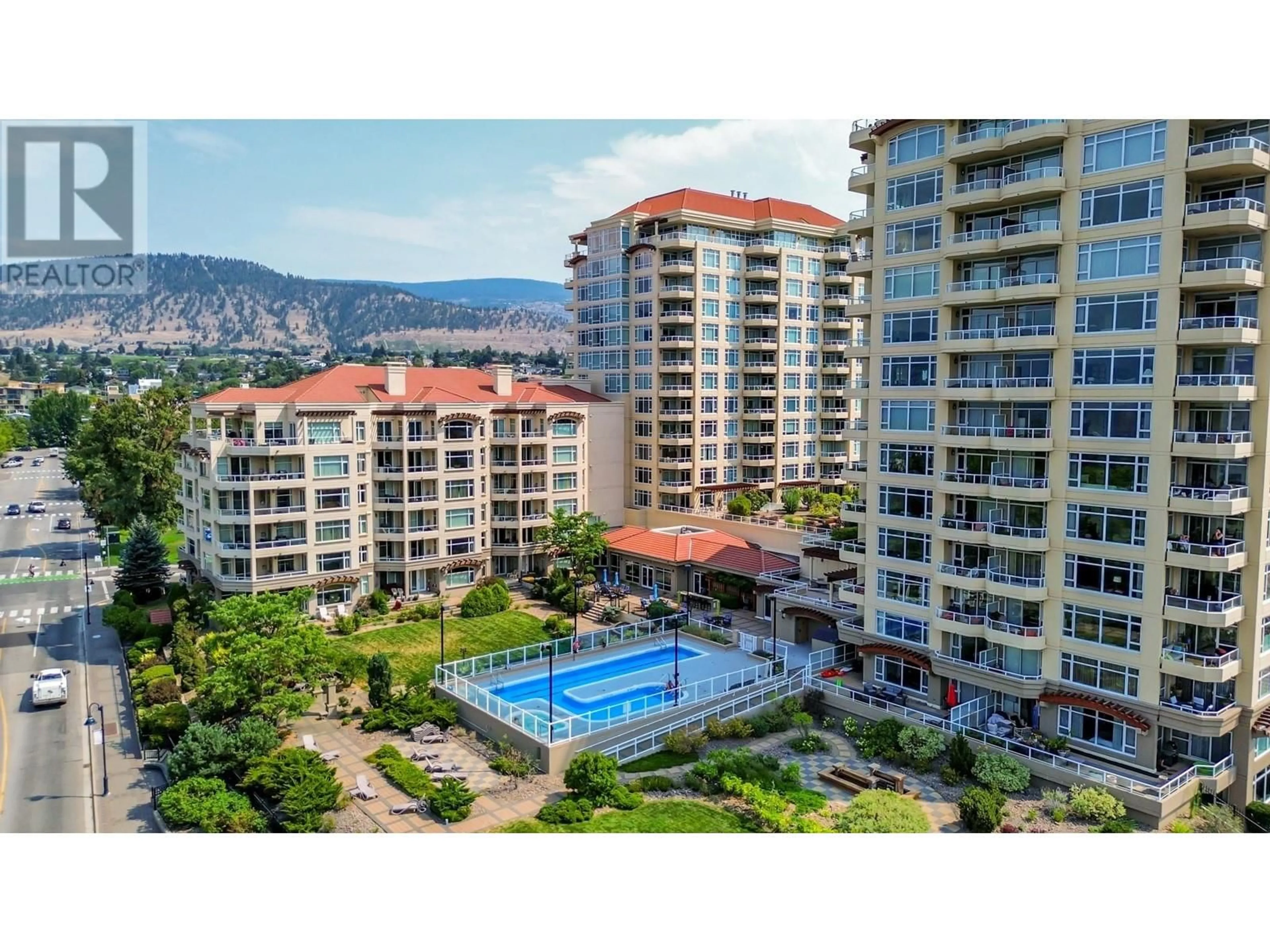 Indoor or outdoor pool for 100 Lakeshore Drive W Unit# 714, Penticton British Columbia V2A1B6