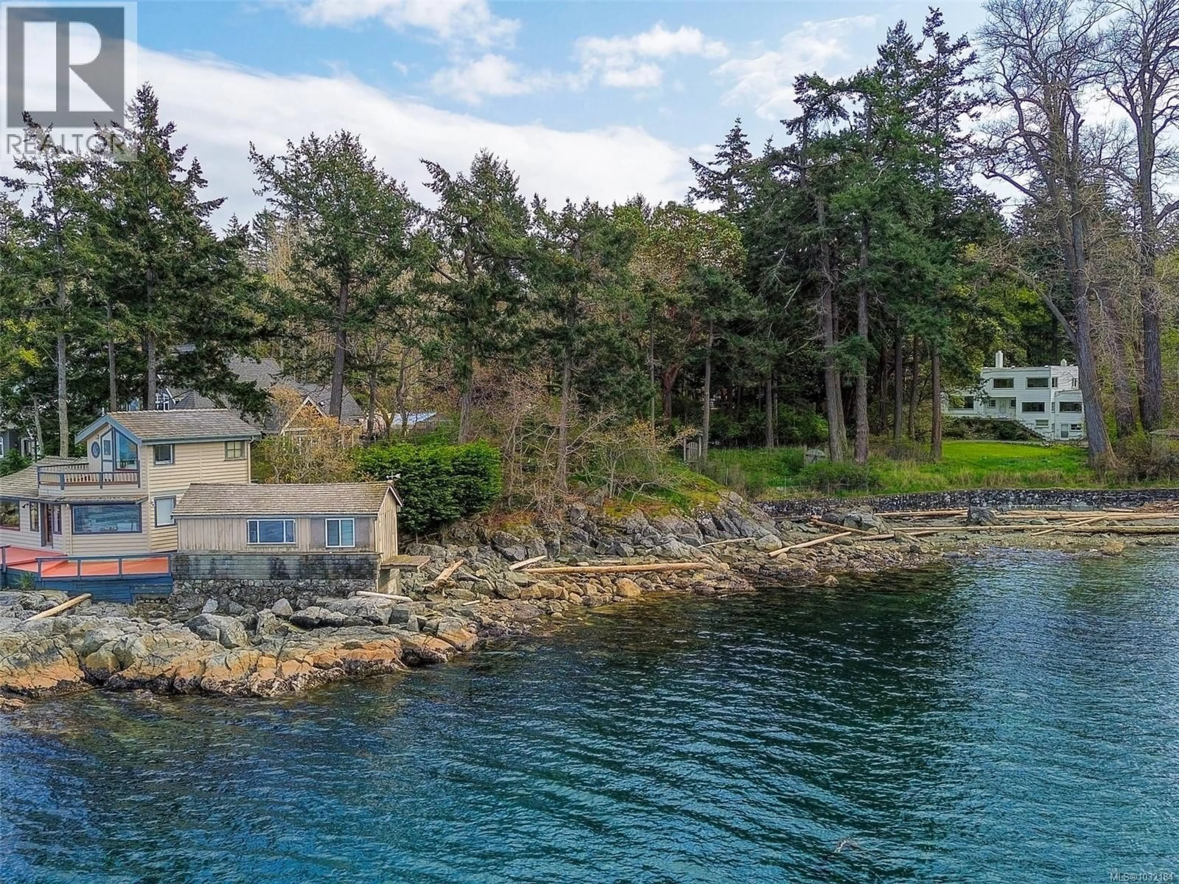 A pic from outside/outdoor area/front of a property/back of a property/a pic from drone, water/lake/river/ocean view for 2620 QUEENSWOOD DRIVE, Saanich British Columbia V8N1X5