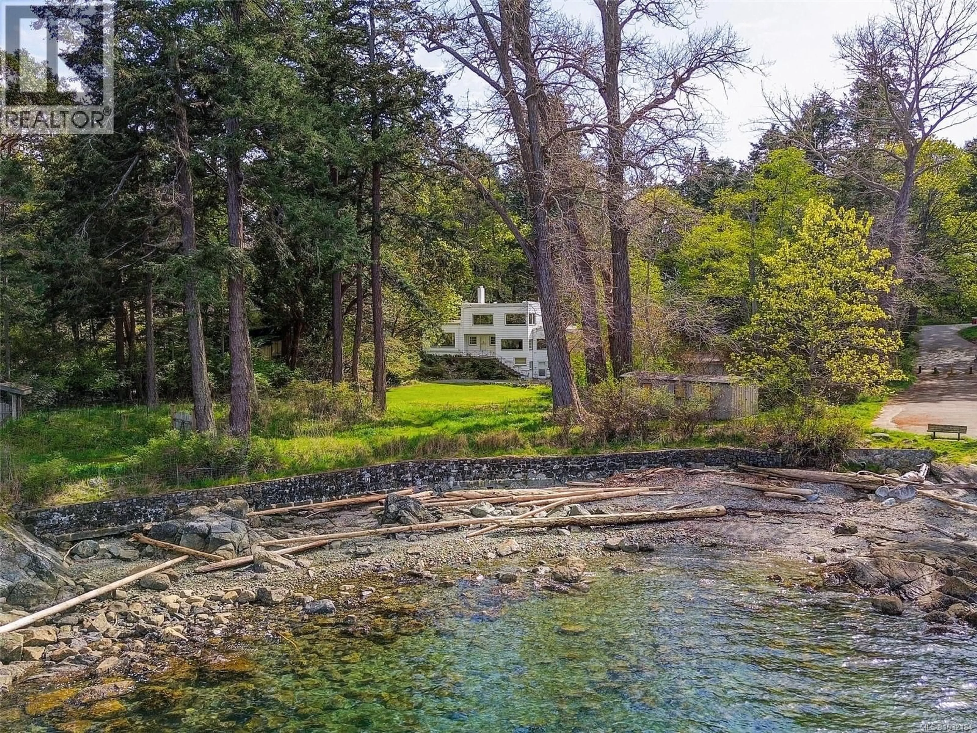 A pic from outside/outdoor area/front of a property/back of a property/a pic from drone, water/lake/river/ocean view for 2620 QUEENSWOOD DRIVE, Saanich British Columbia V8N1X5