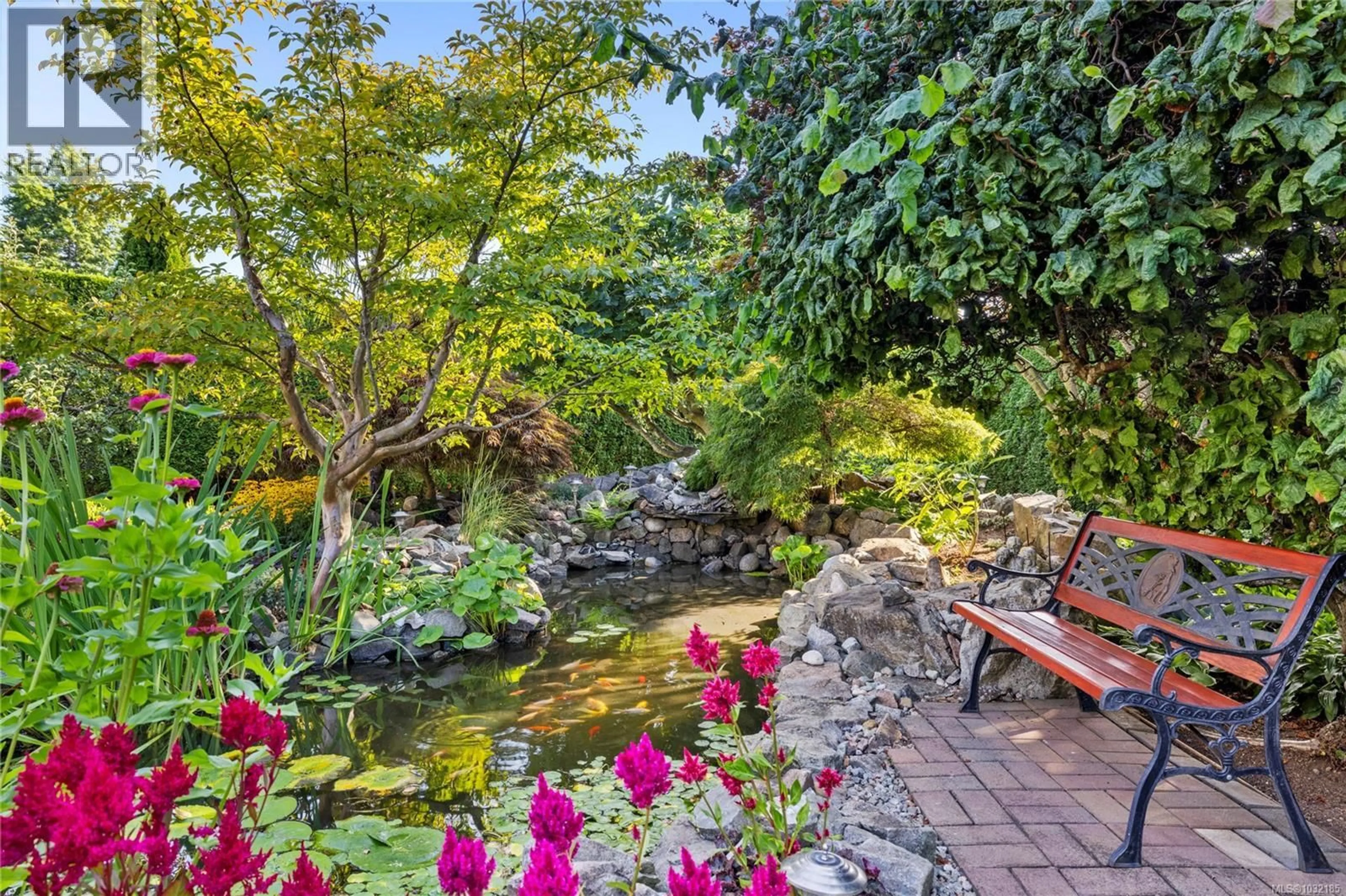 Patio, water/lake/river/ocean view for 823 GLENHALE CRESCENT, Parksville British Columbia V9P1Z8
