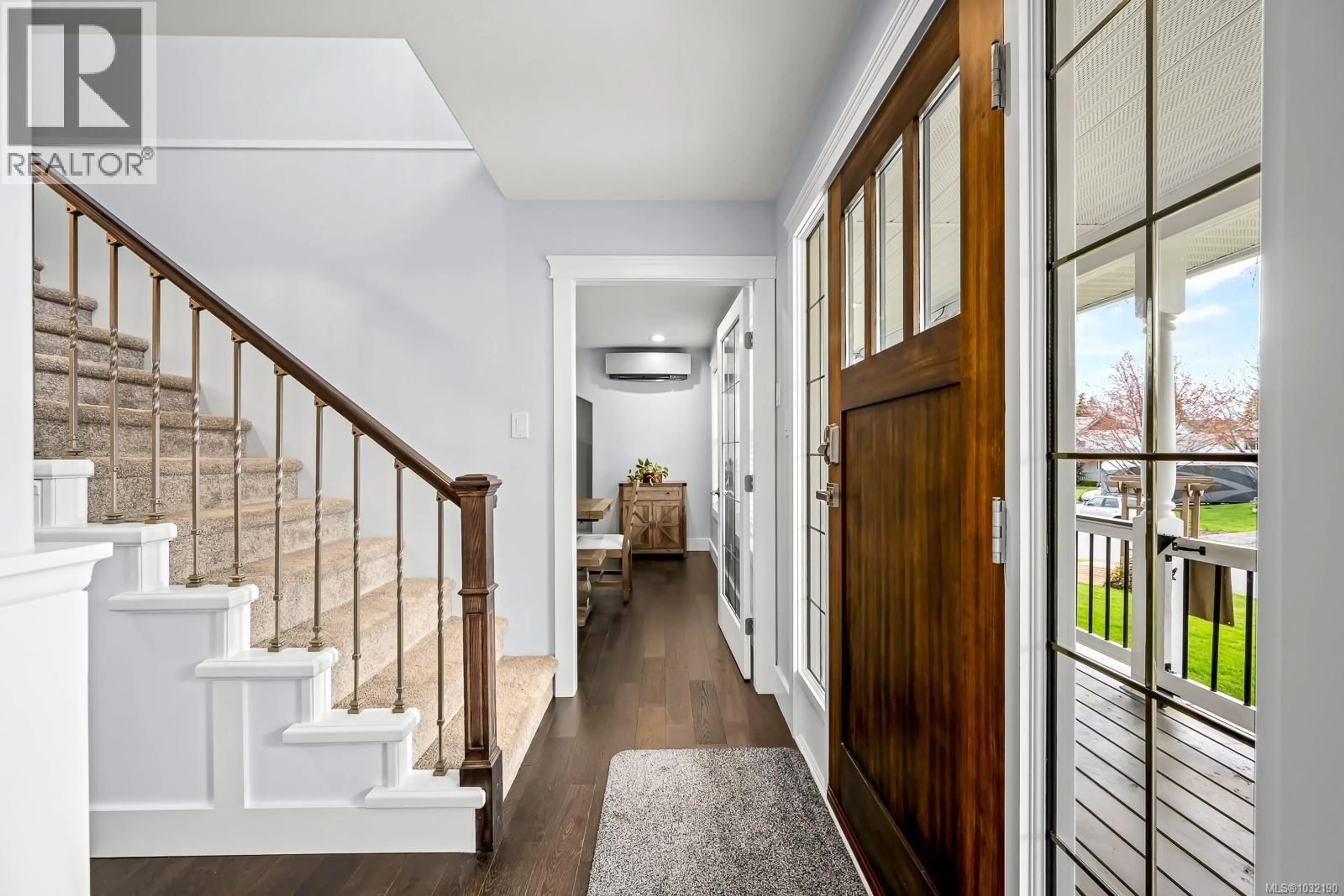 Indoor entryway for 1097 MCBRIDE PLACE, Courtenay British Columbia V9N8Z2