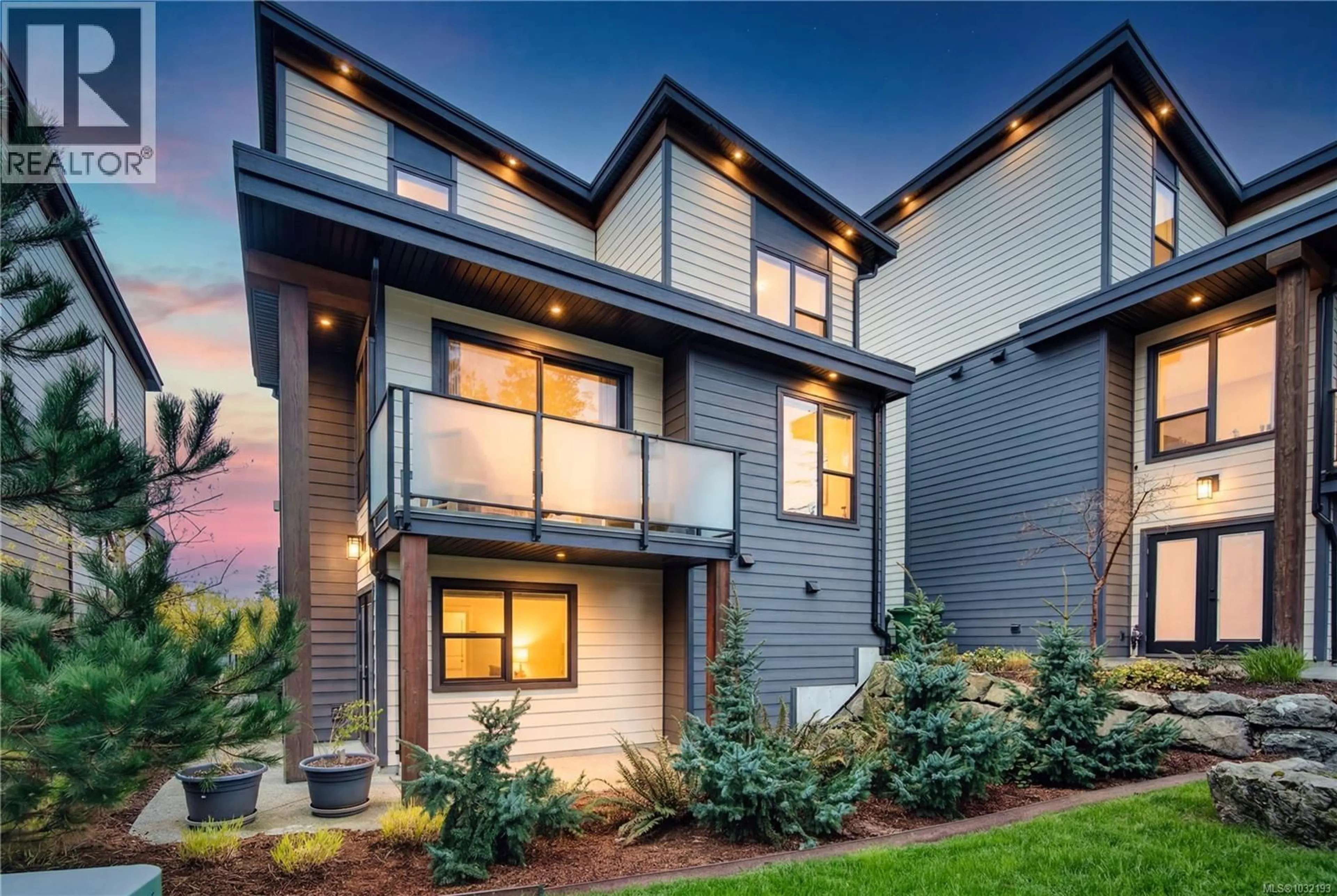 Home with brick exterior material, street for 103 - 1217 MANZANITA PLACE, Nanaimo British Columbia V9T0L7