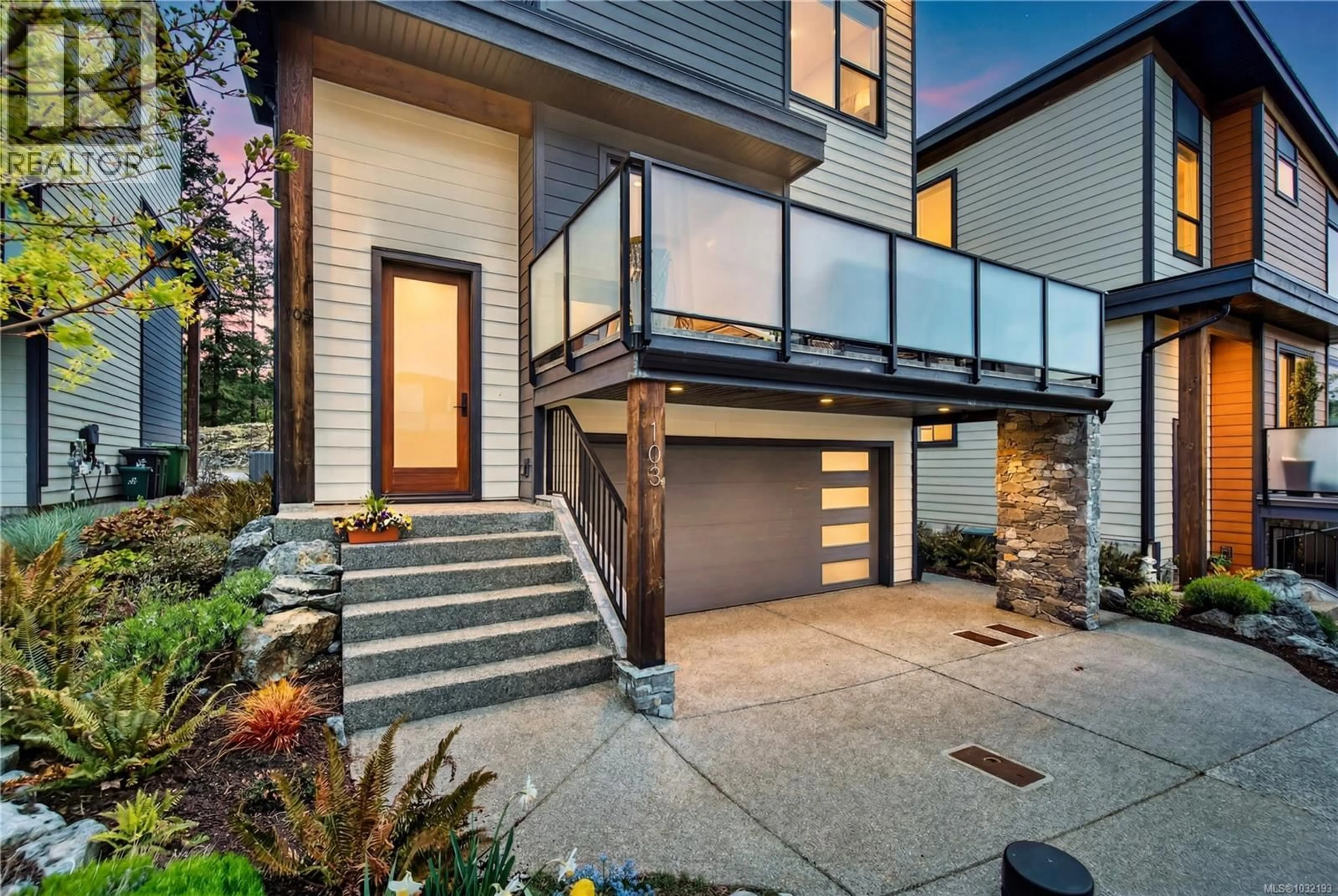 Home with brick exterior material, street for 103 - 1217 MANZANITA PLACE, Nanaimo British Columbia V9T0L7