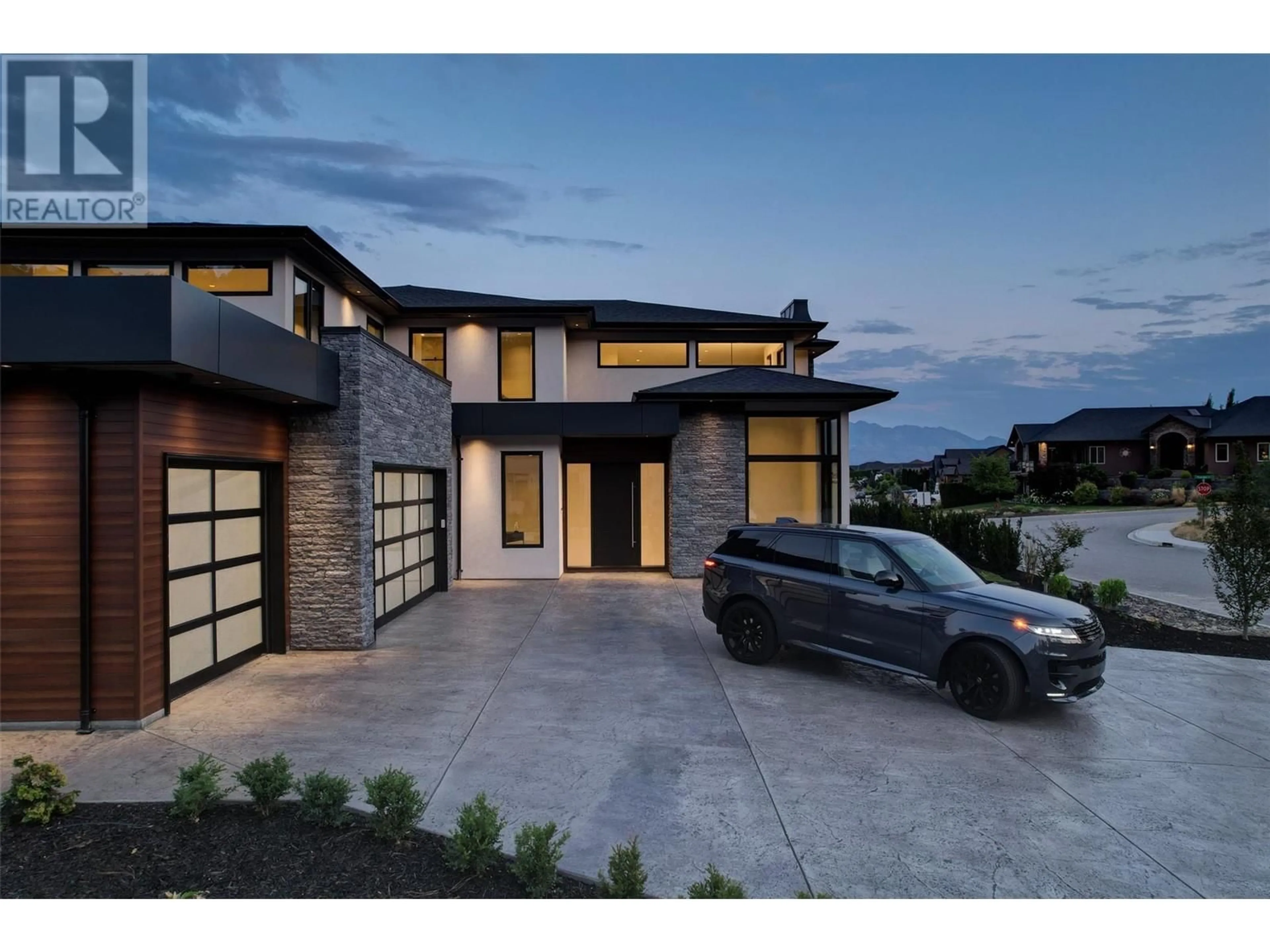 Indoor garage for 1587 MALBEC PLACE, West Kelowna British Columbia V4T3B5
