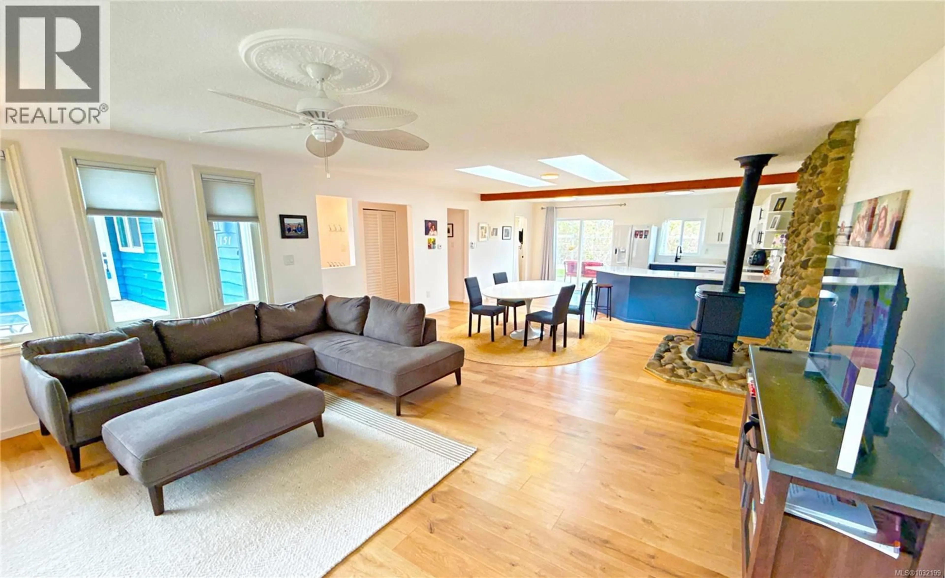 Living room with furniture, wood/laminate floor for 151 COOPER PLACE, Parksville British Columbia V9P1M4