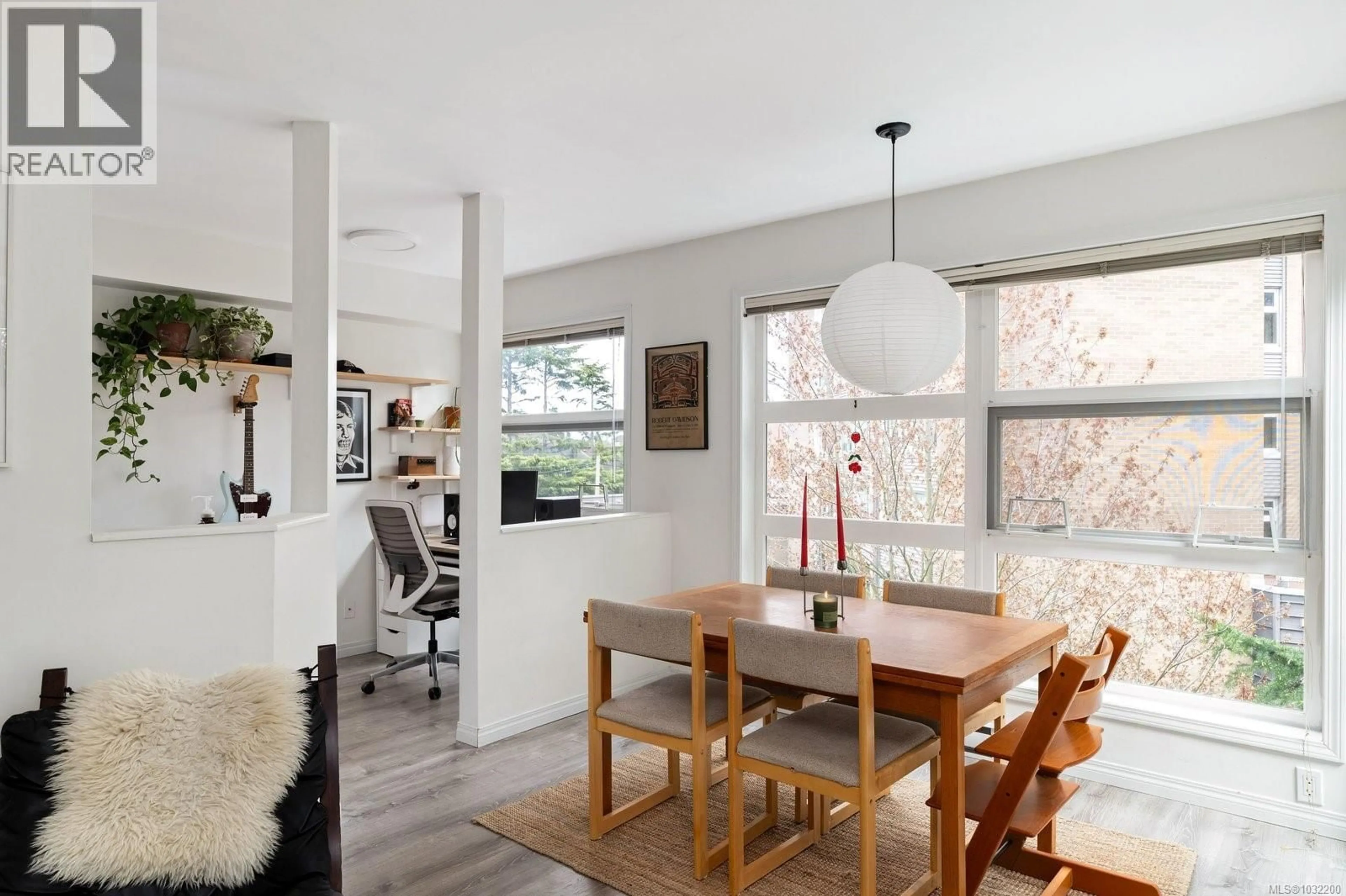 Unknown for 304 - 853 NORTH PARK STREET, Victoria British Columbia V8W1S9