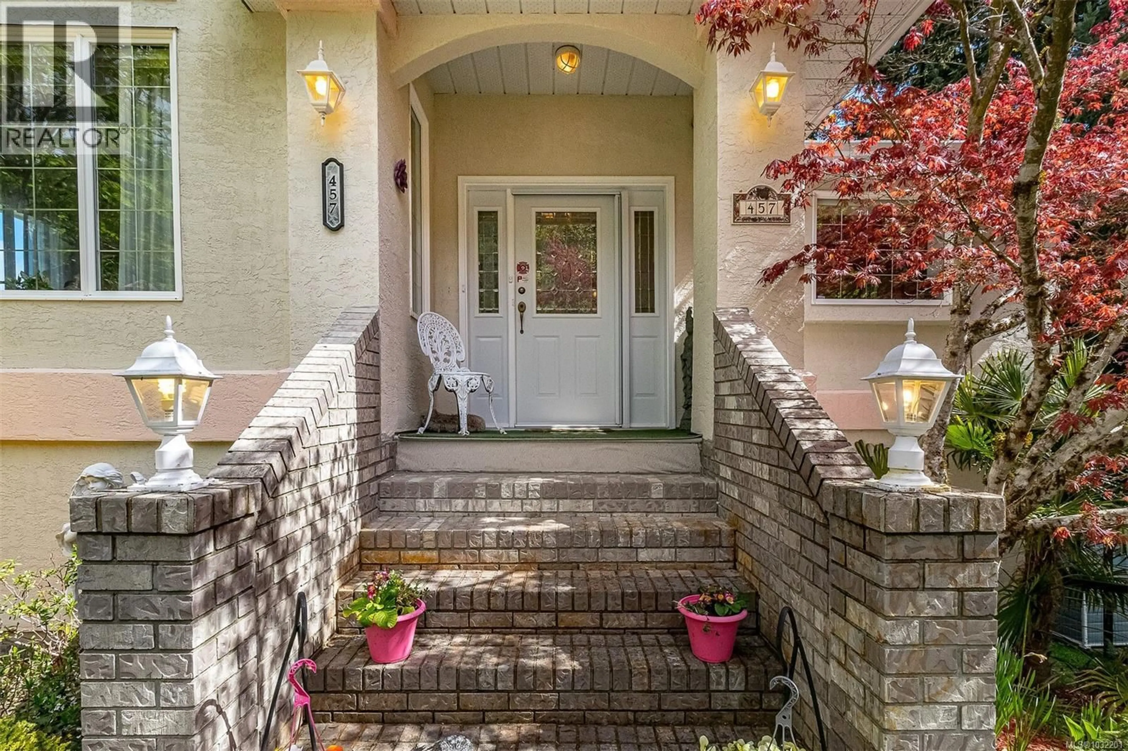 Indoor entryway for 457 THETIS DRIVE, Ladysmith British Columbia V9G1V9