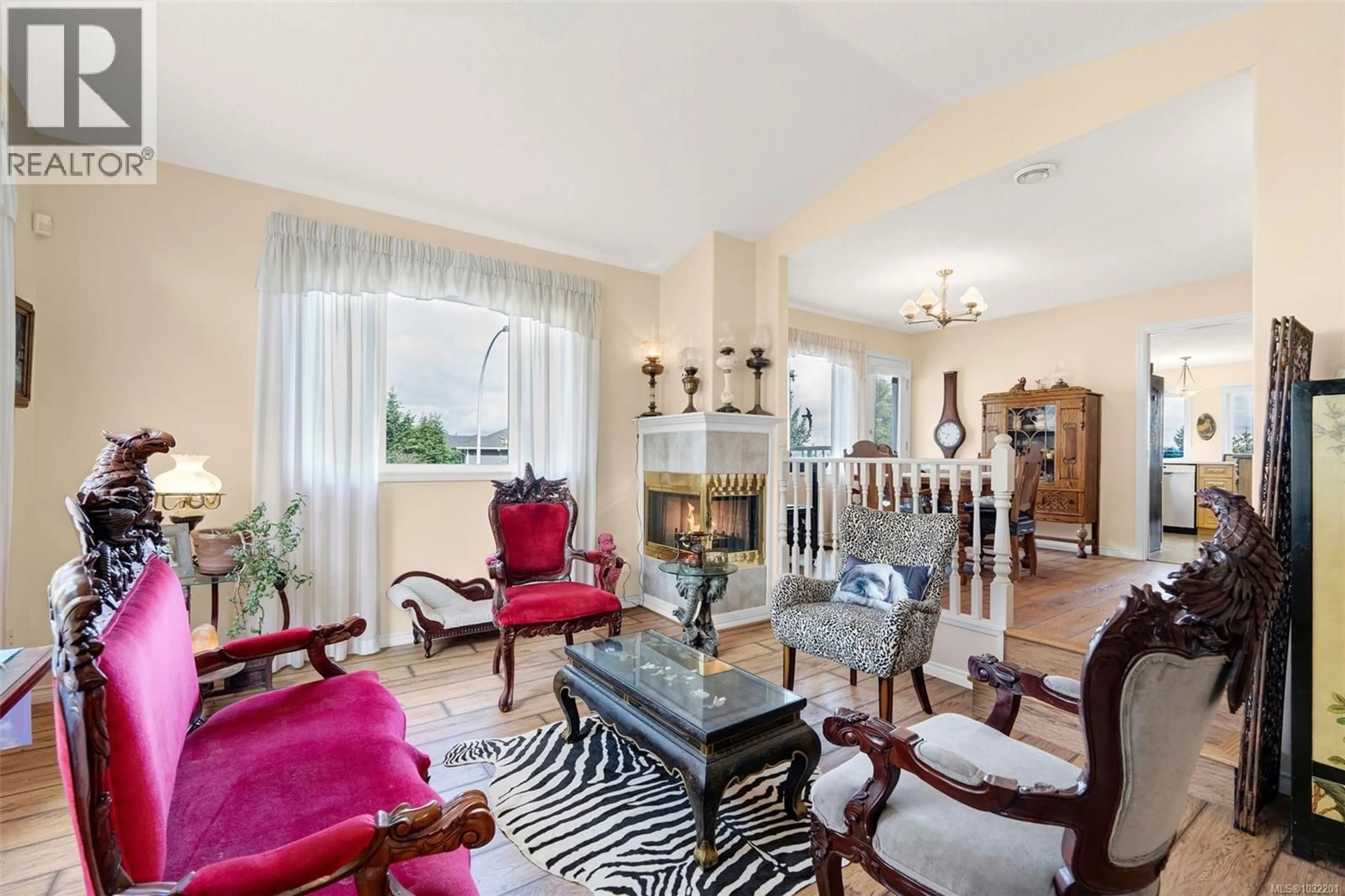 Living room with furniture, unknown for 457 THETIS DRIVE, Ladysmith British Columbia V9G1V9