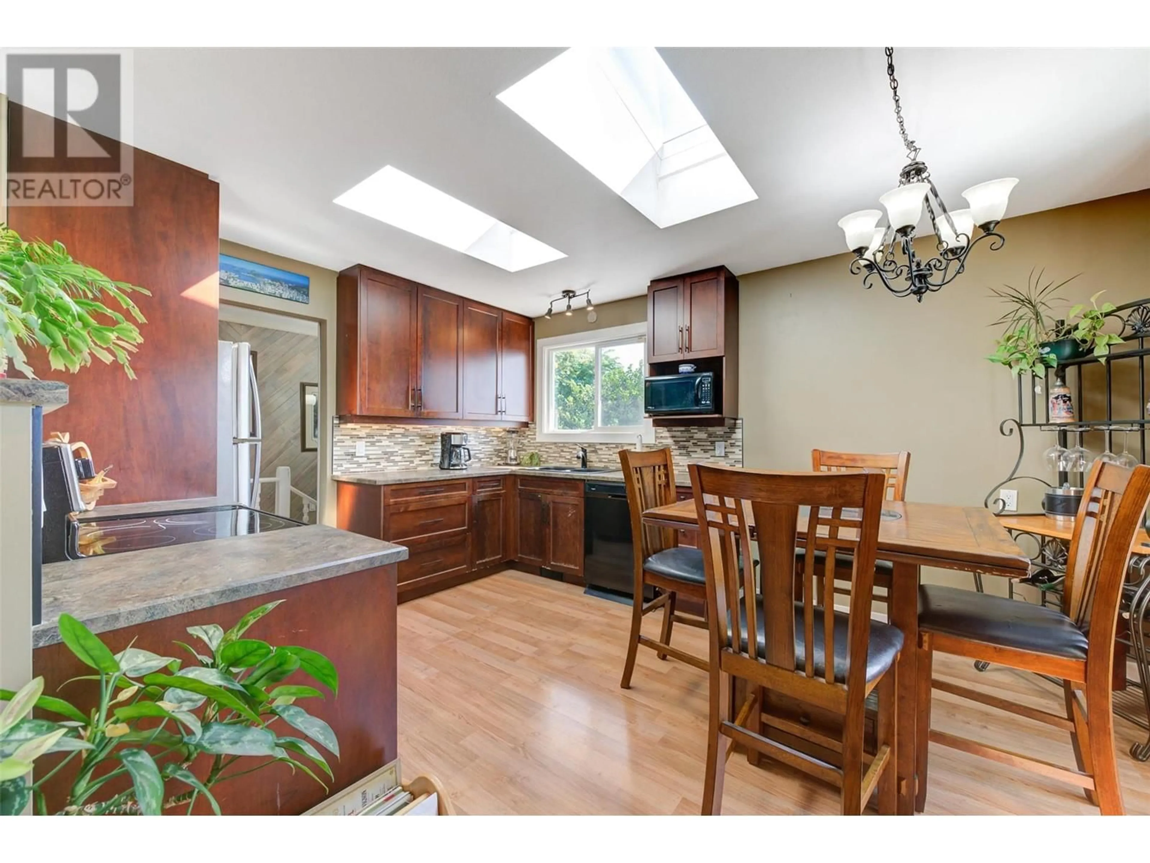 Open concept kitchen for 2414 Quince Road, West Kelowna British Columbia V4T1N5