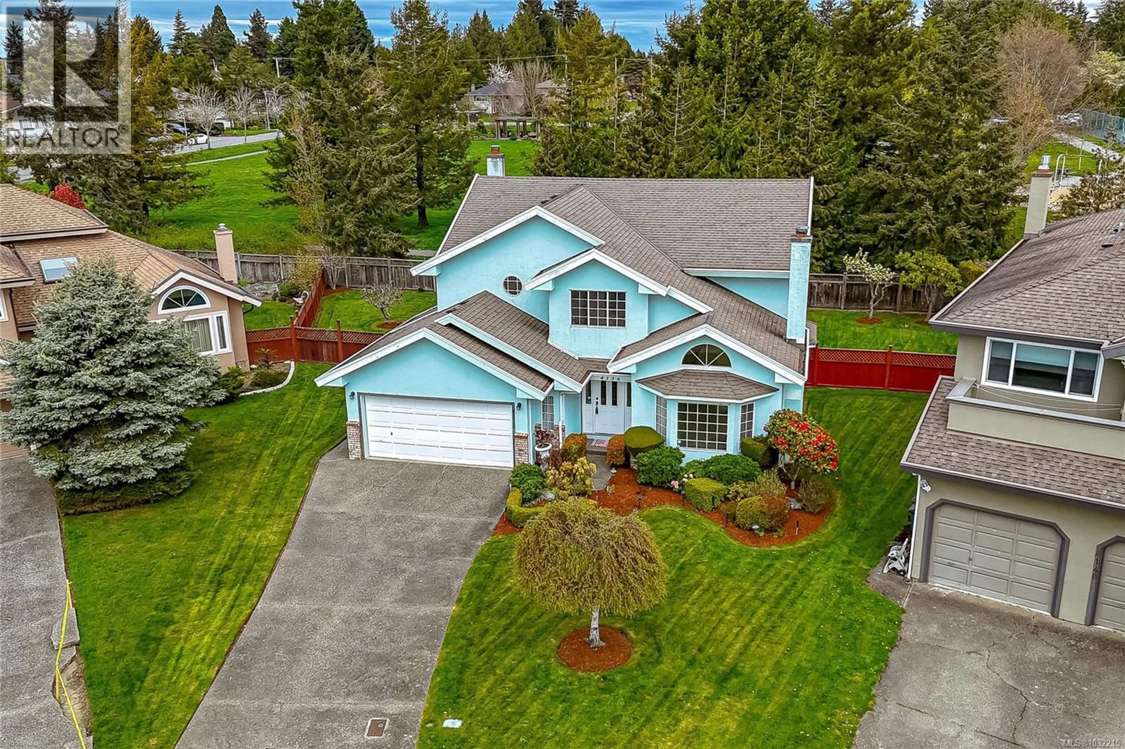 A pic from outside/outdoor area/front of a property/back of a property/a pic from drone, street for 4136 SAN MIGUEL CLOSE, Saanich British Columbia V8N6G7
