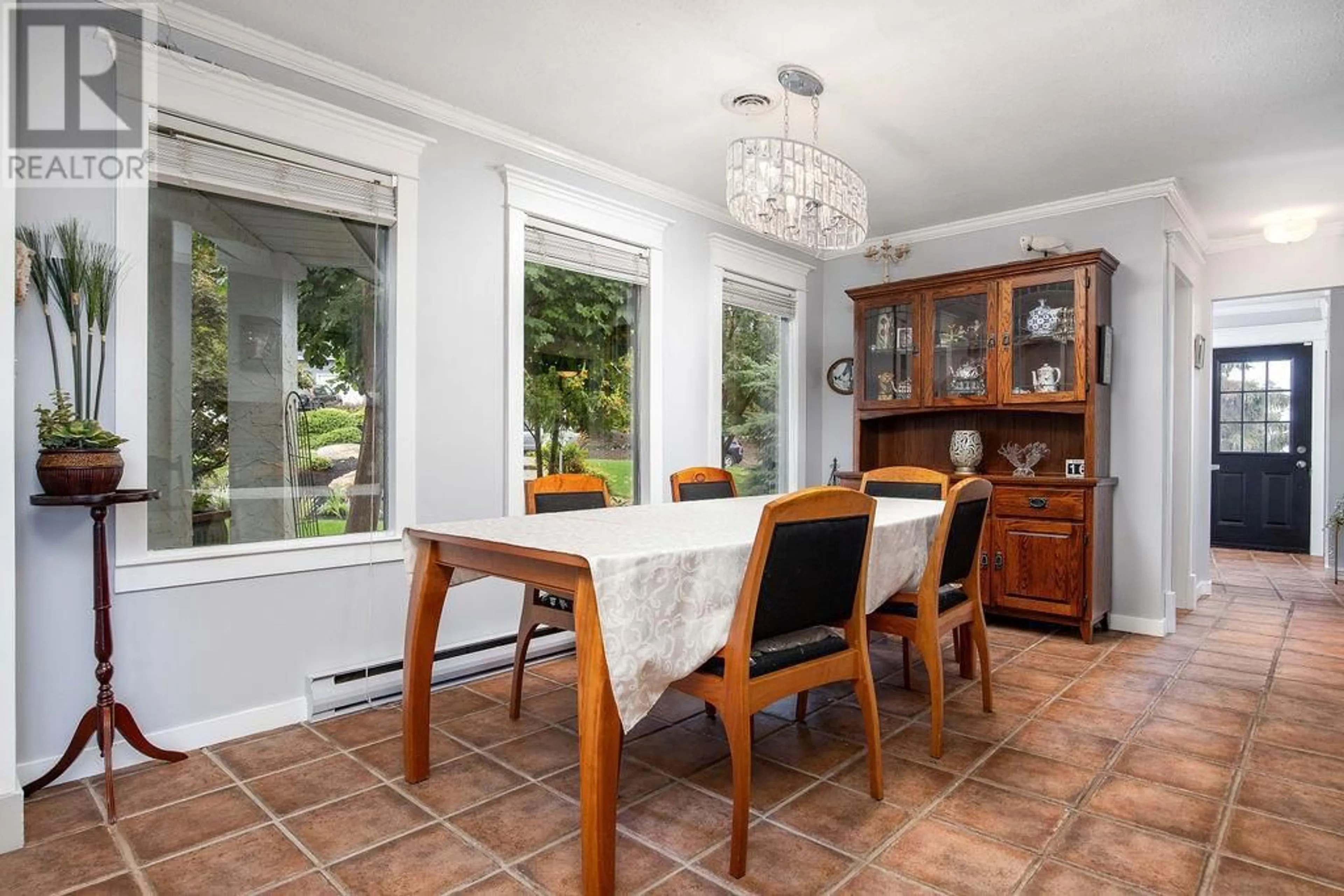 Dining room, wood floors, cottage for 486 Terrace Drive, Coldstream British Columbia V1B2W9