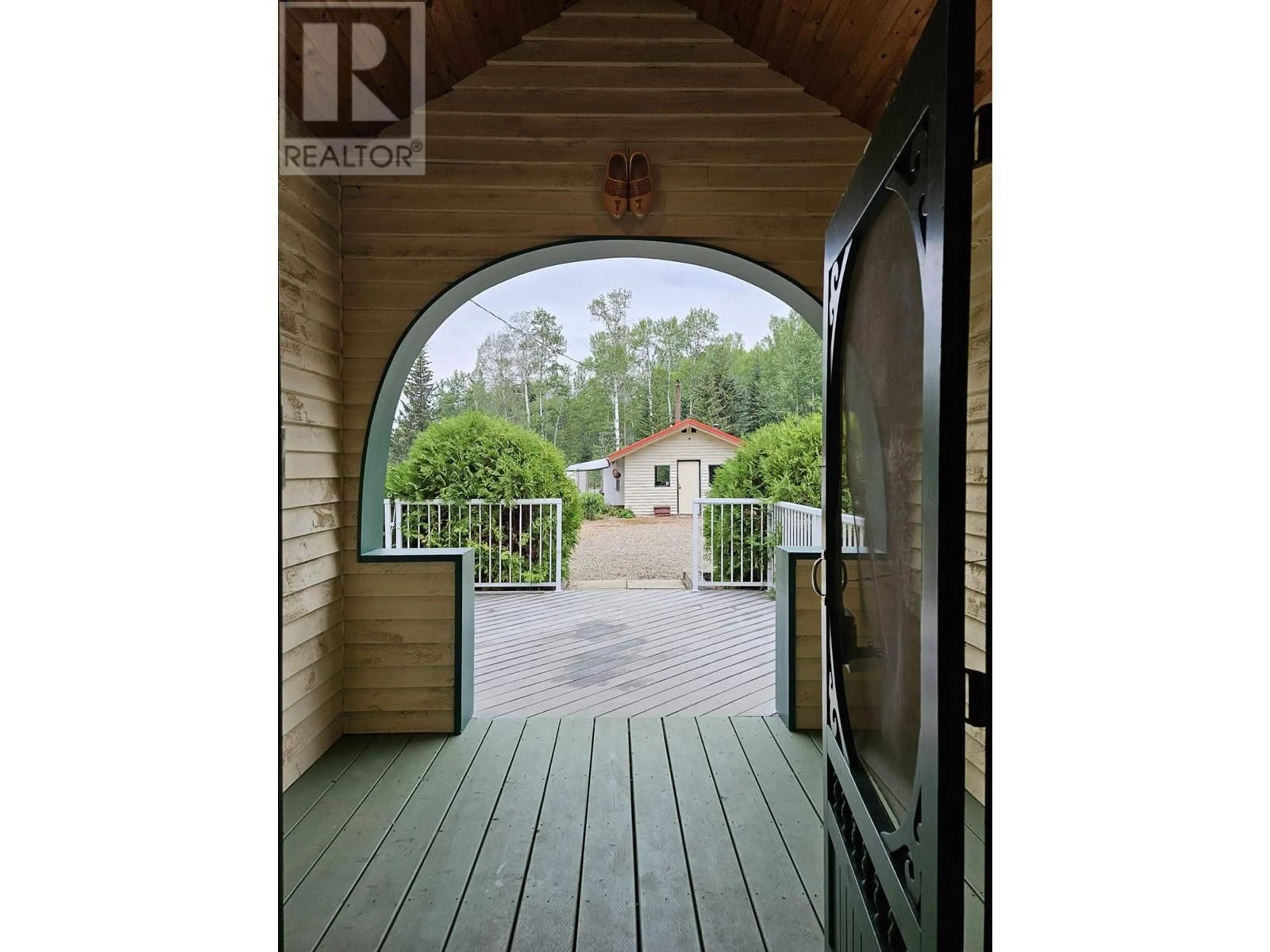 Indoor foyer, wood floors for 4850 East Arras Road, Dawson Creek British Columbia V0C1B0