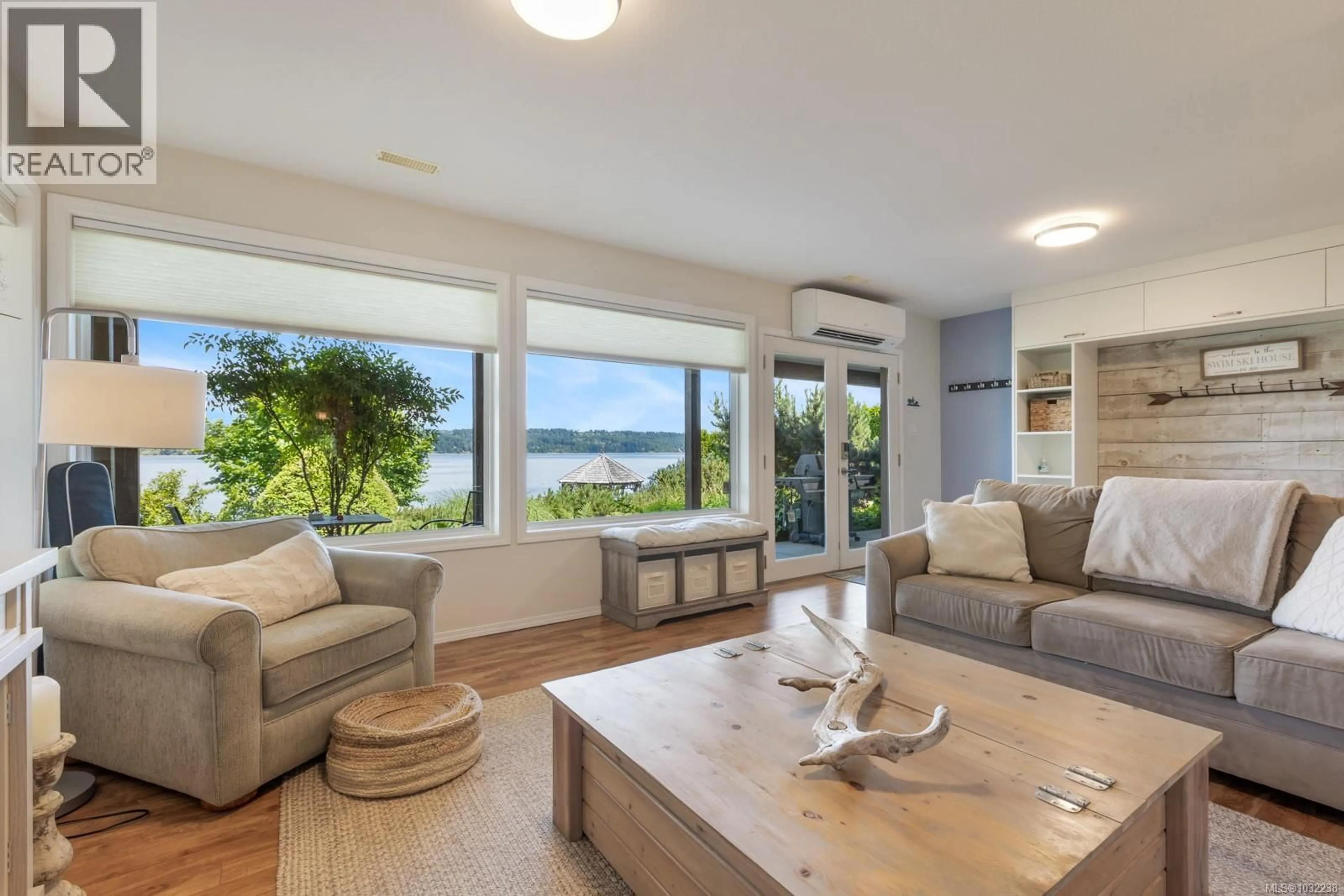 Living room with furniture, unknown for 6800 BUCKLEY BAY FRONTAGE ROAD, Fanny Bay British Columbia V0R1W0