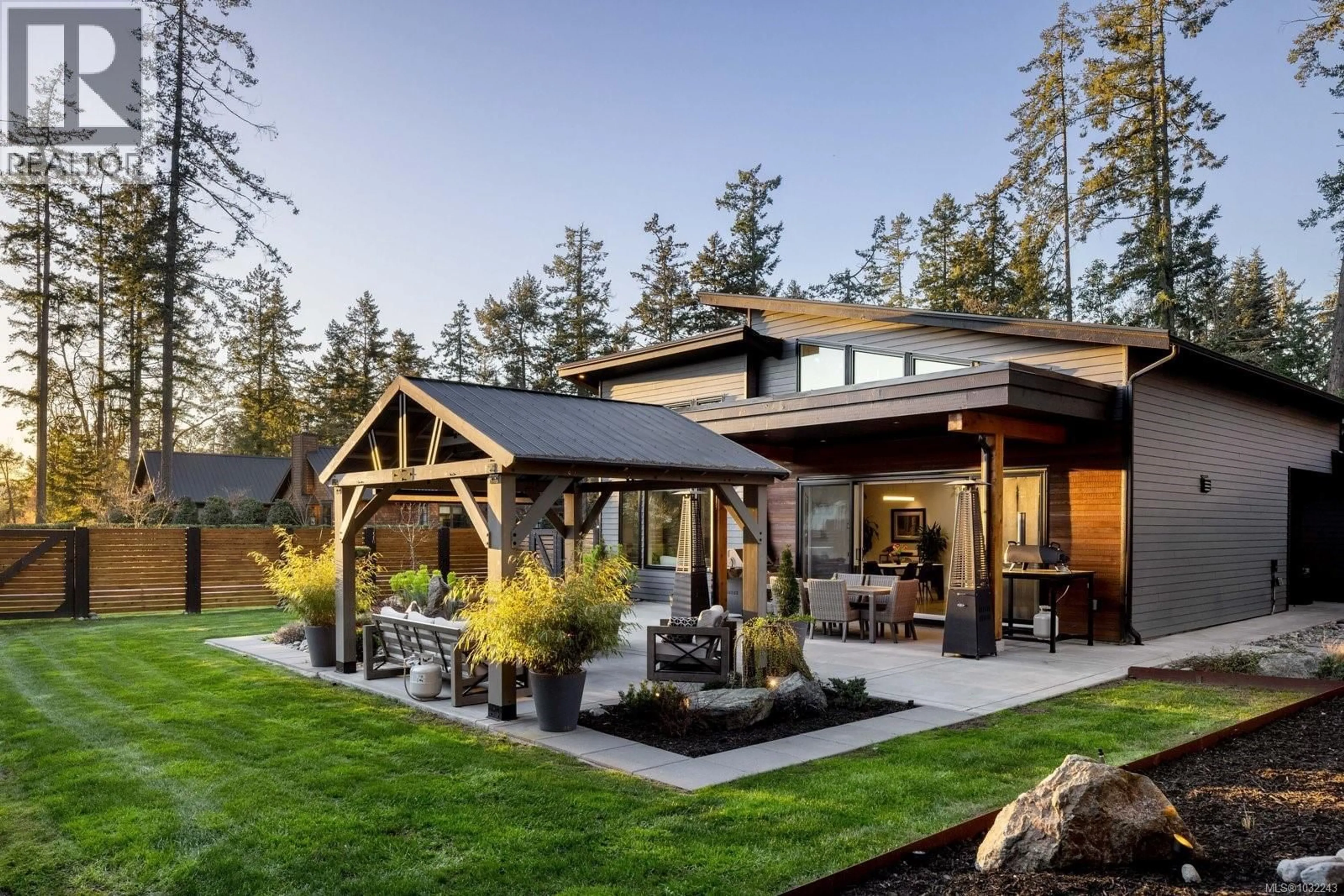 Unknown for 593 DOWNEY ROAD, North Saanich British Columbia V8L5M6