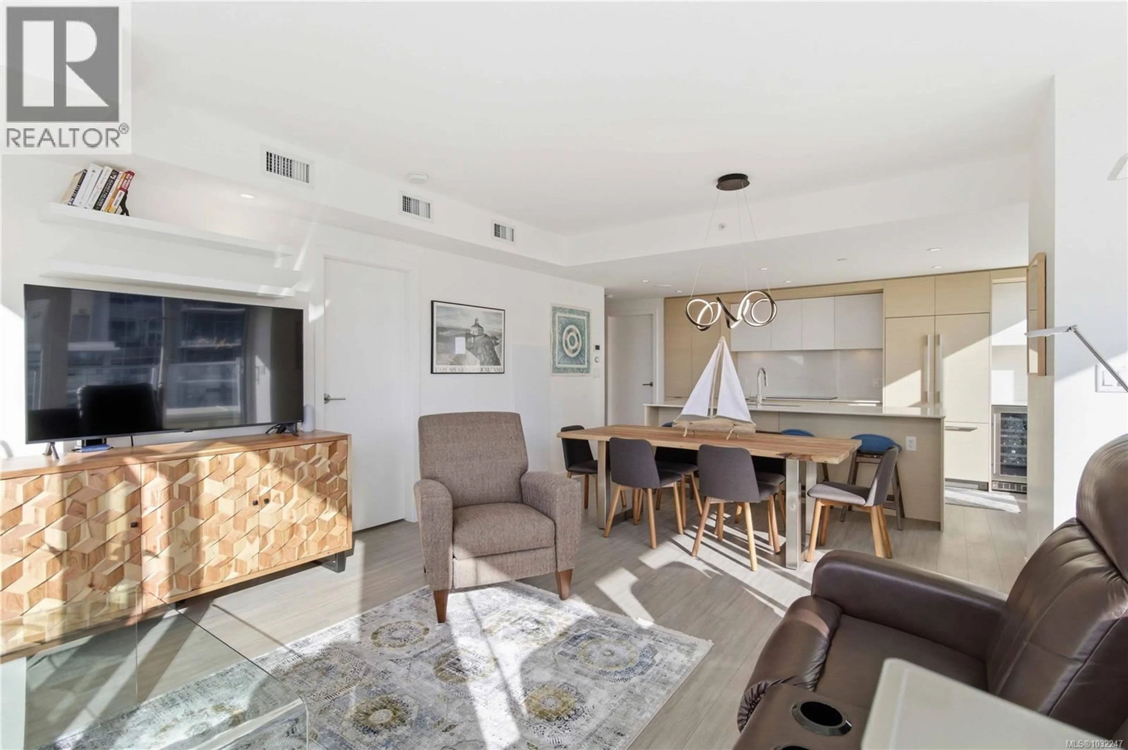 Living room with furniture, unknown for 1001 - 848 YATES STREET, Victoria British Columbia V8W0G2