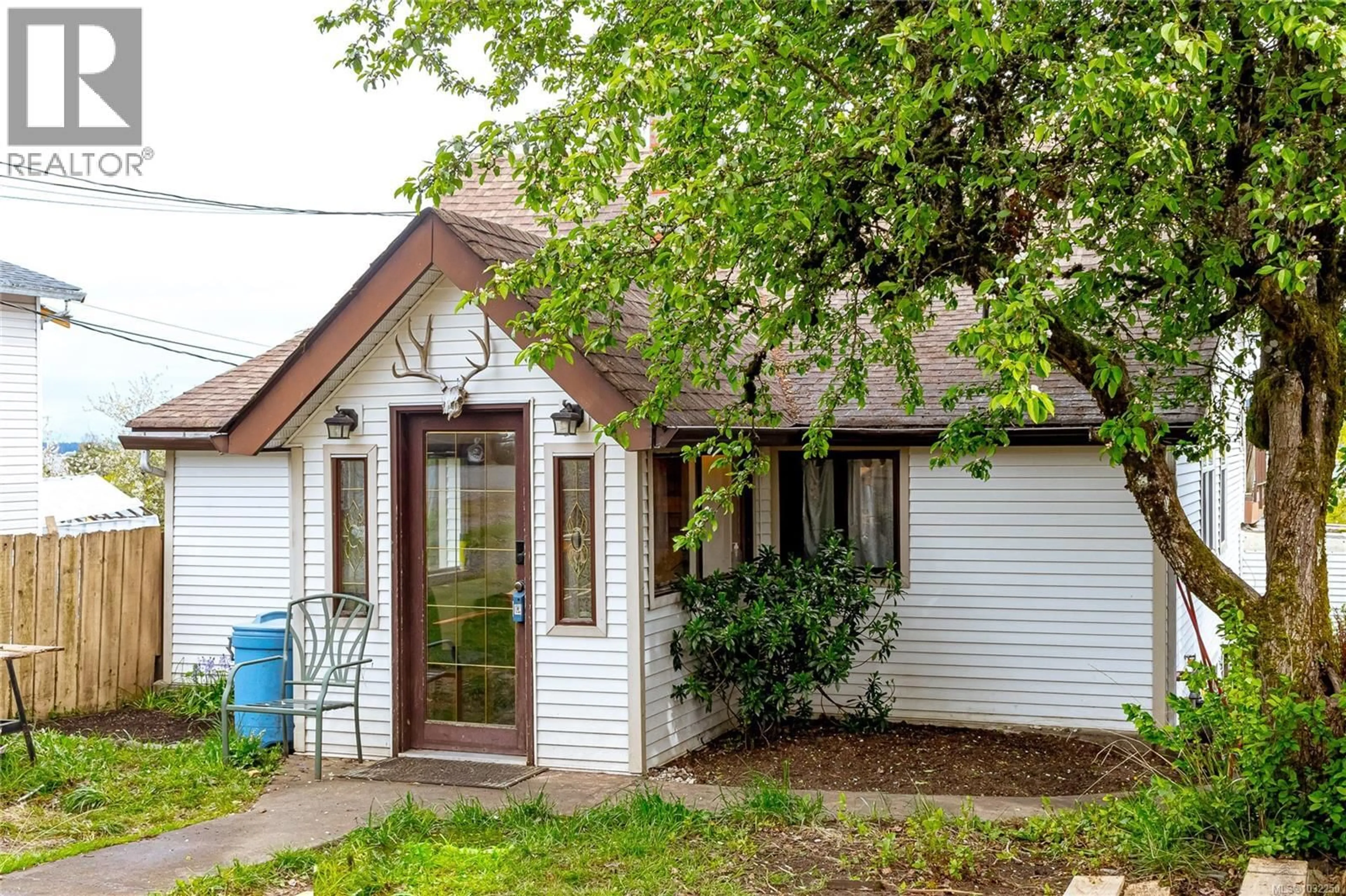 Unknown for 451 IRWIN STREET, Nanaimo British Columbia V9R4X9