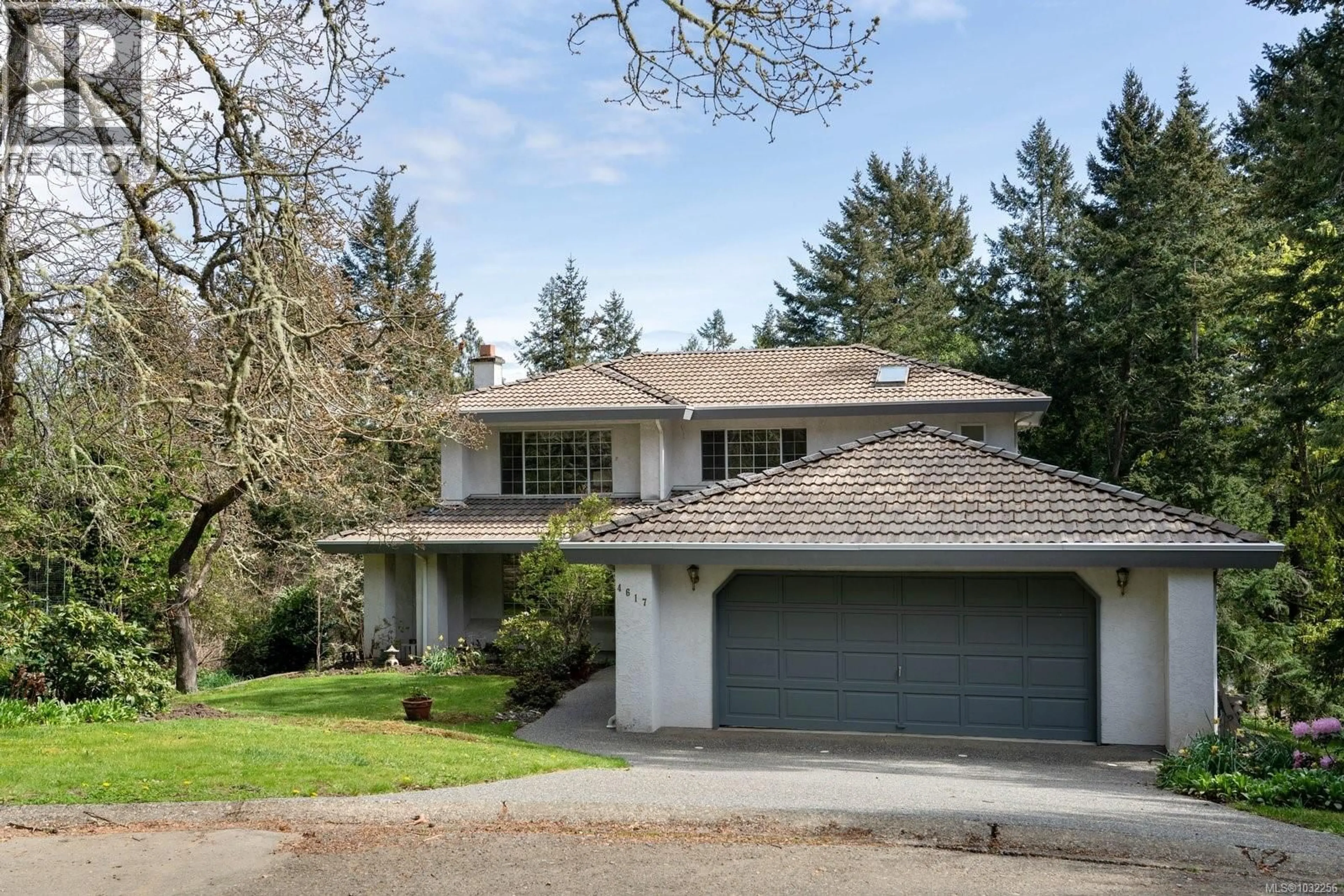 Home with vinyl exterior material, street for 4617 CLIFFWOOD PLACE, Saanich British Columbia V8Y1B6