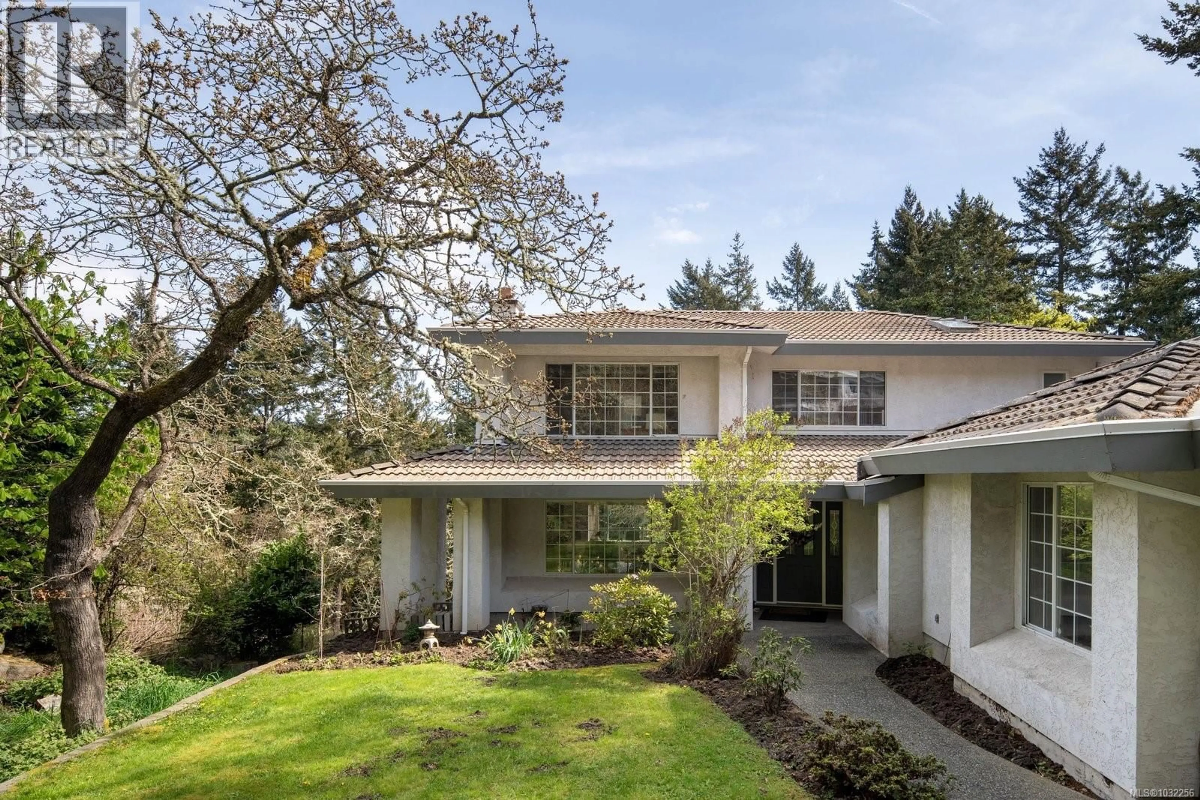 Home with vinyl exterior material, street for 4617 CLIFFWOOD PLACE, Saanich British Columbia V8Y1B6