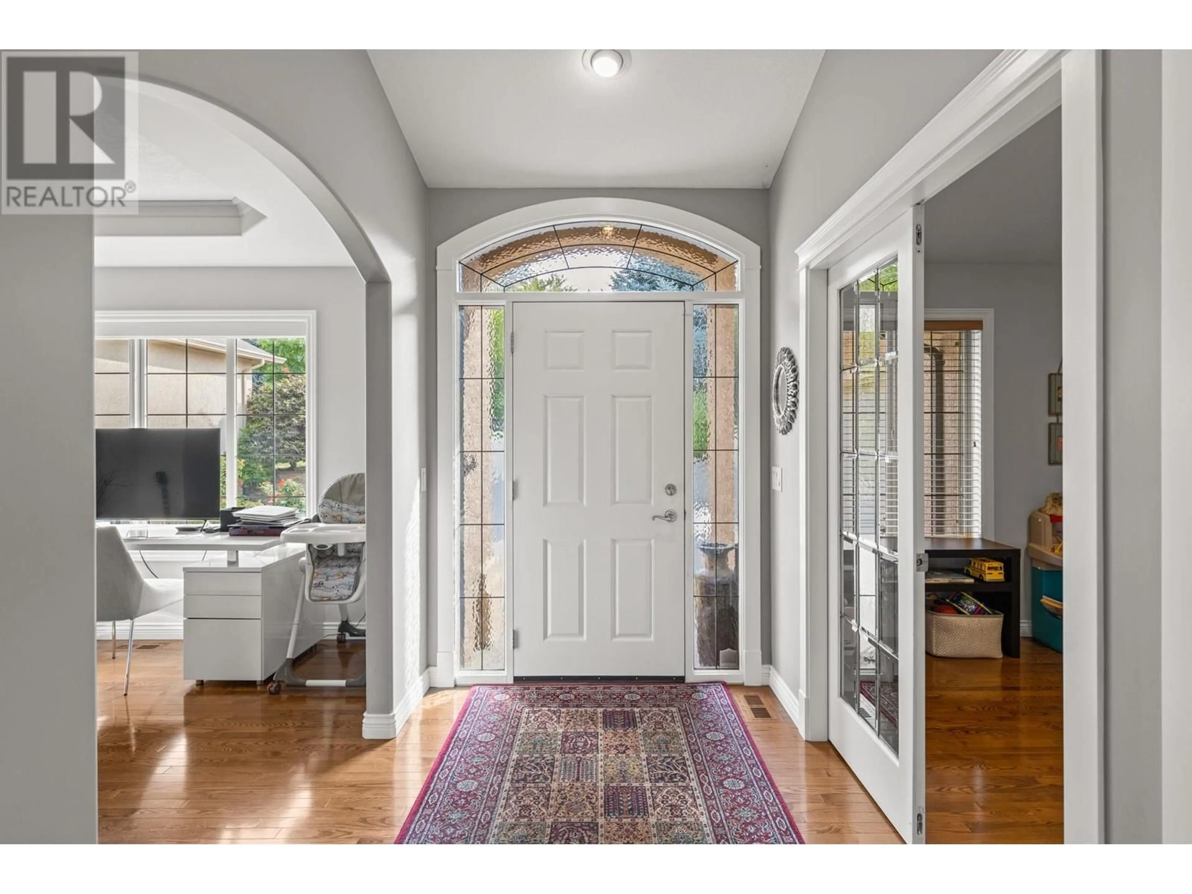 Indoor entryway, wood floors for 3373 Merlot Way, West Kelowna British Columbia V4T2X4