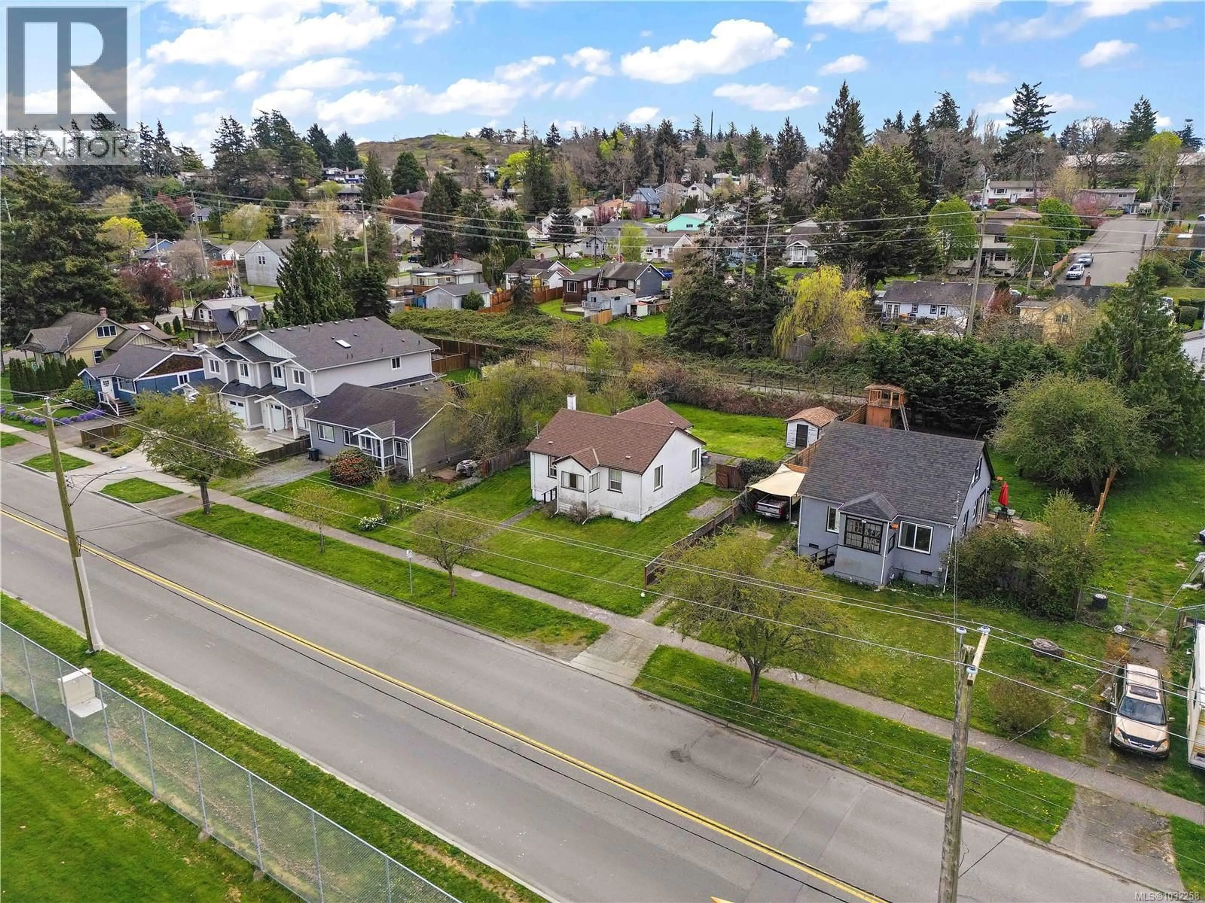 A pic from outside/outdoor area/front of a property/back of a property/a pic from drone, street for 1159 COLVILLE ROAD, Esquimalt British Columbia V9A4R1