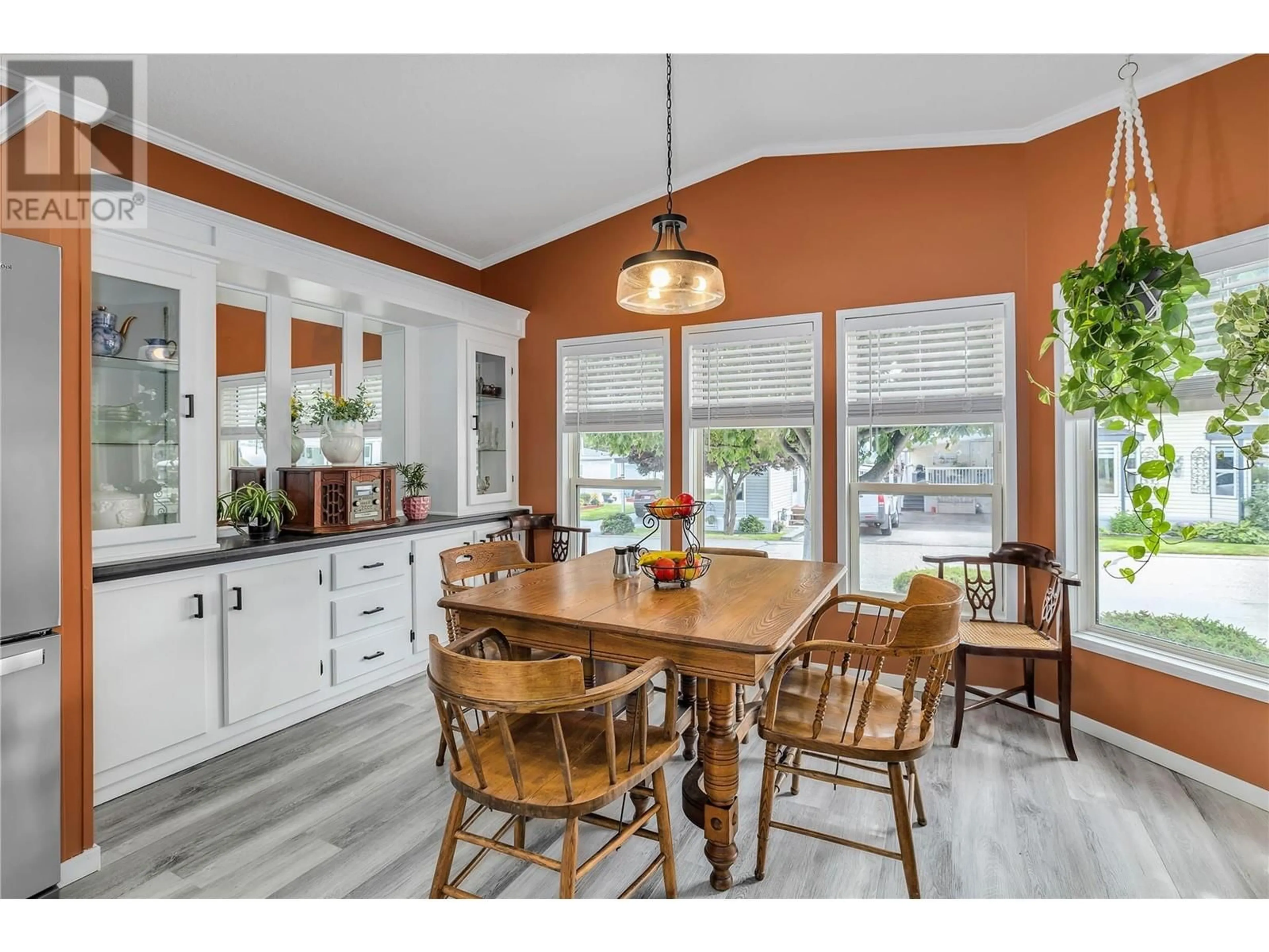 Open concept kitchen for 1850 Shannon Lake Road Unit# 81, West Kelowna British Columbia V4T1L6